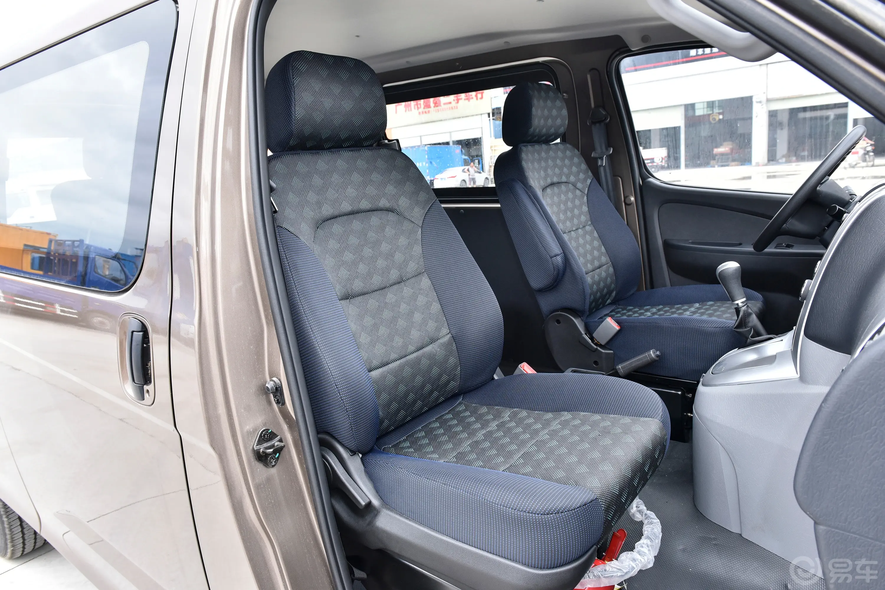 风景G5商运版 2.0L 手动明窗 5/6座 汽油副驾驶座椅