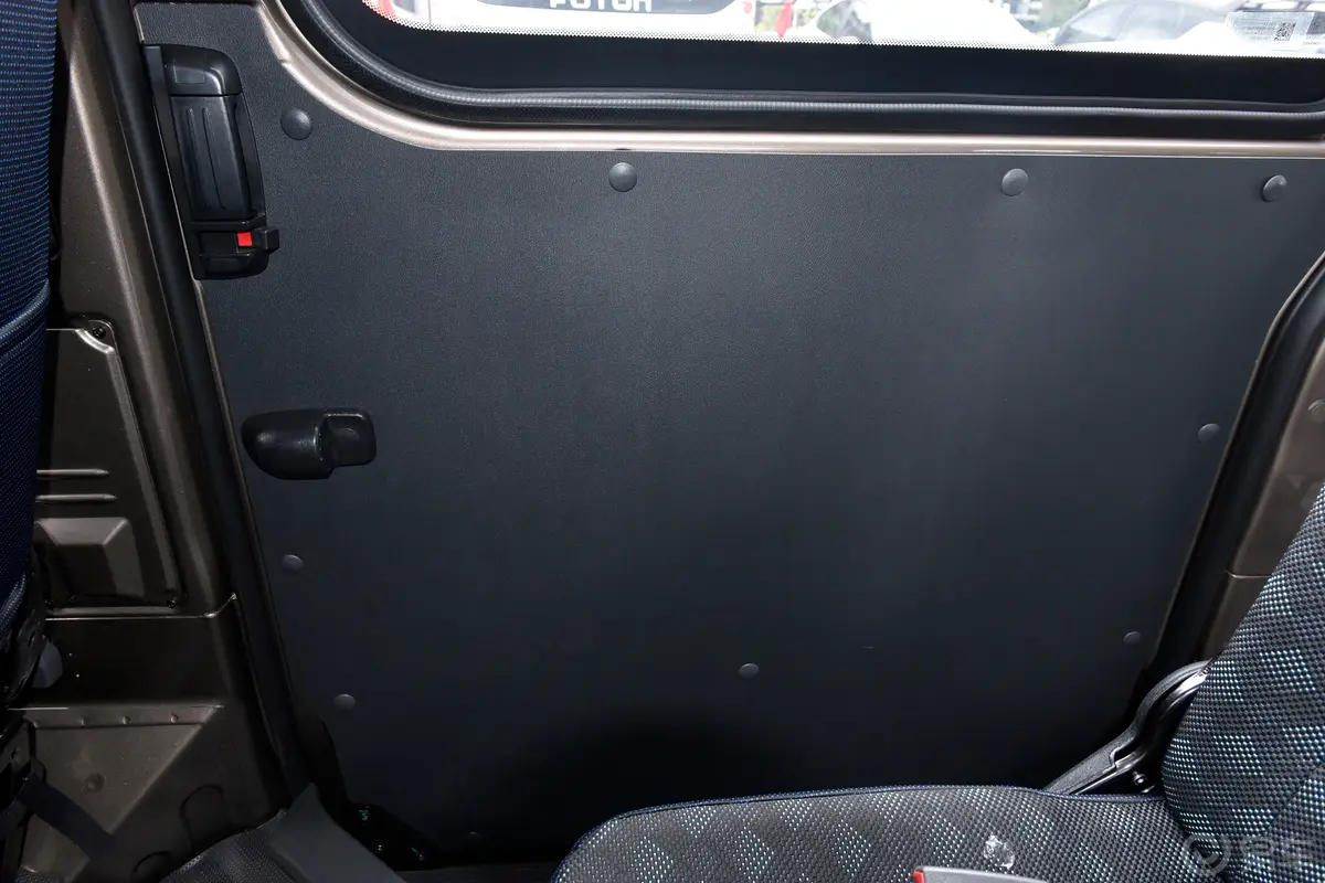 风景G5商运版 2.0L 手动明窗 5/6座 汽油驾驶员侧后车门