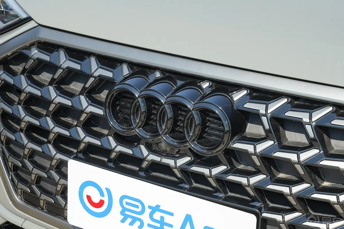 奥迪Q340 TFSI 时尚动感型上市版外观细节