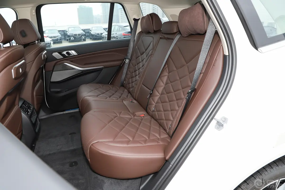 宝马X5xDrive30Li M运动套装后排座椅