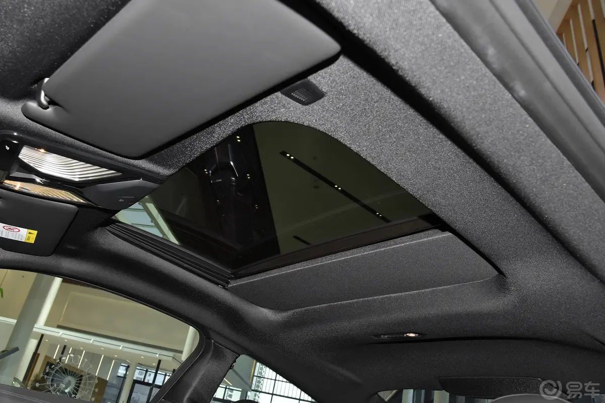 宝马4系双门轿跑车 430i M运动曜夜套装海湖绿特别版天窗内拍关闭