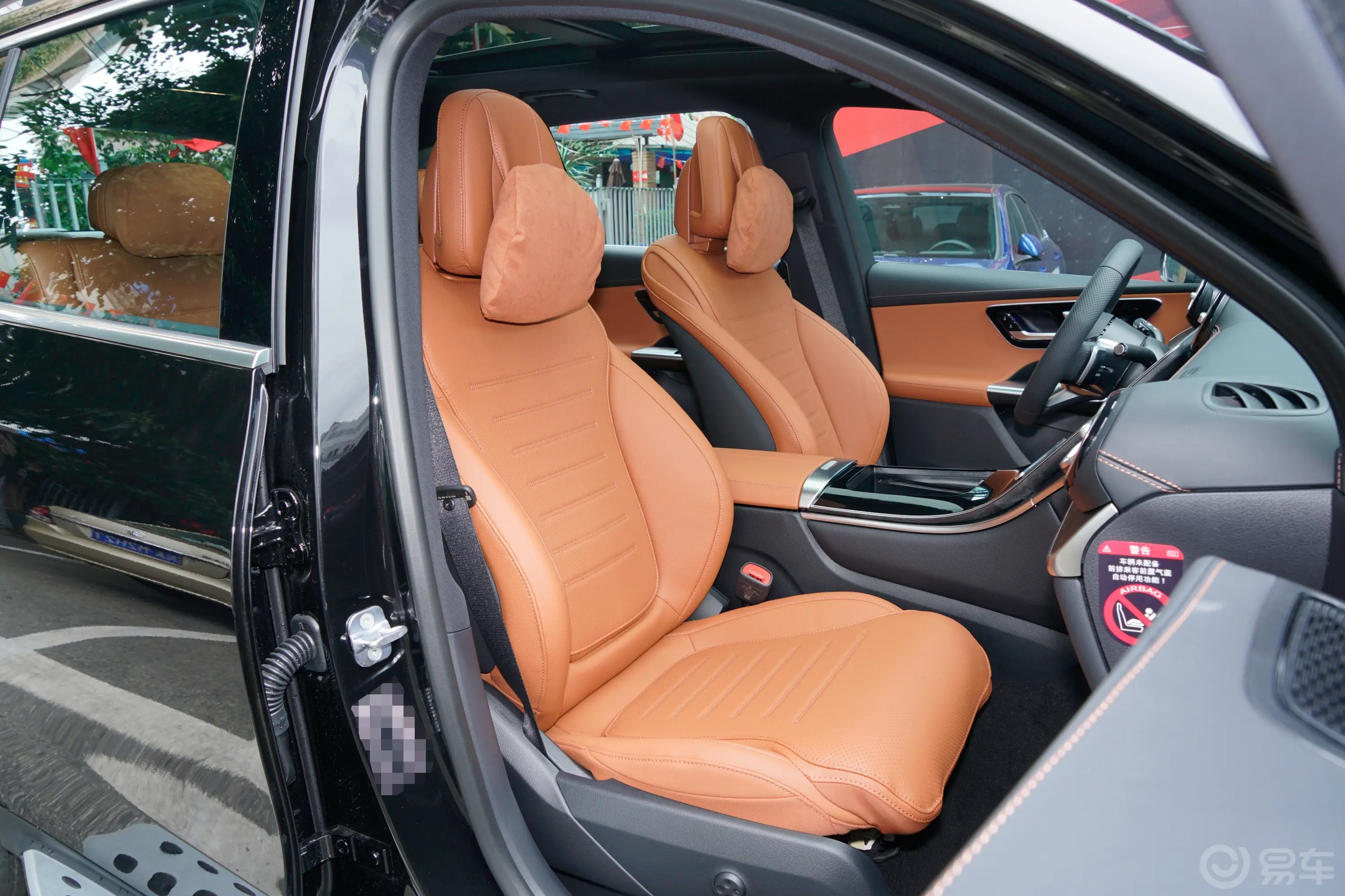 奔驰GLC改款 GLC 300 L 4MATIC 动感型 7座副驾驶座椅