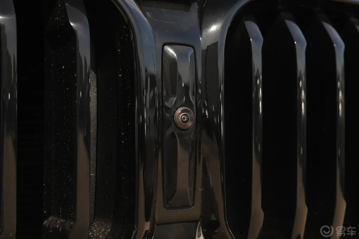宝马X3改款 xDrive30i 领先型 M曜夜套装外观细节