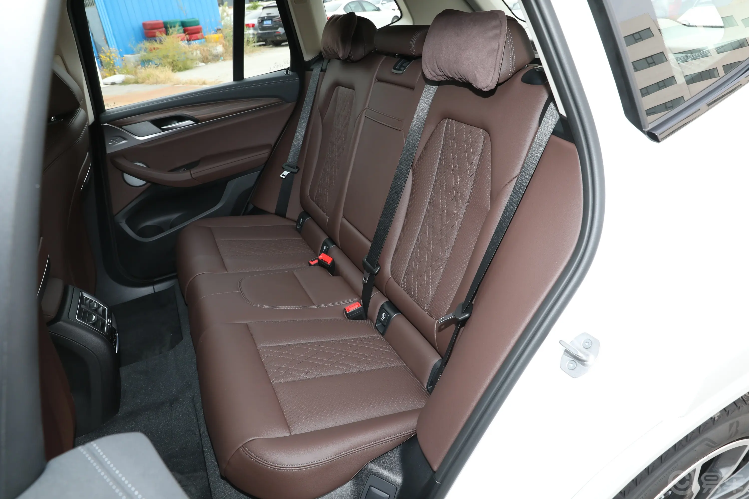 宝马X3改款 xDrive30i 领先型 M曜夜套装后排座椅