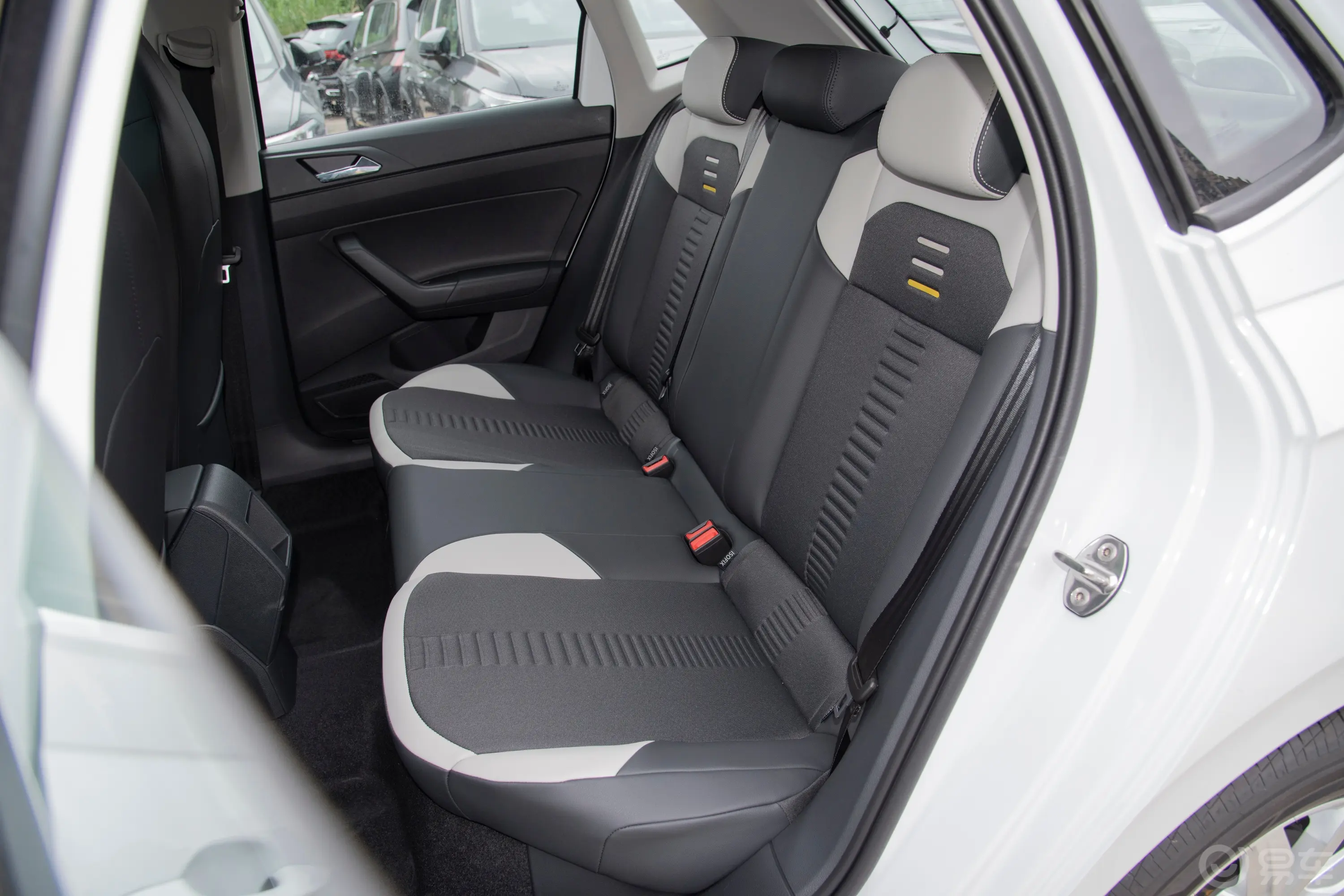 PoloPlus 1.5L 自动炫彩科技版驾驶员侧后车门