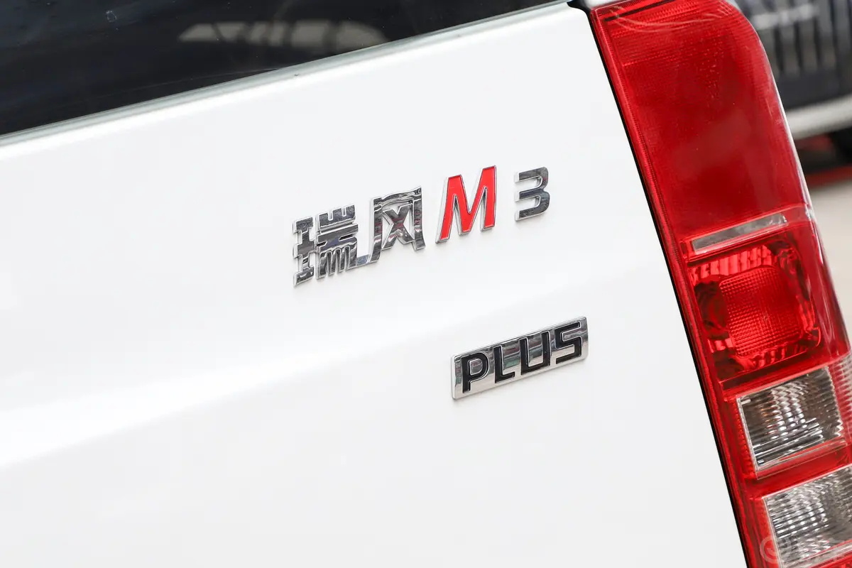 瑞风M3PLUS 1.8L 舒适版 9座 CNG外观细节