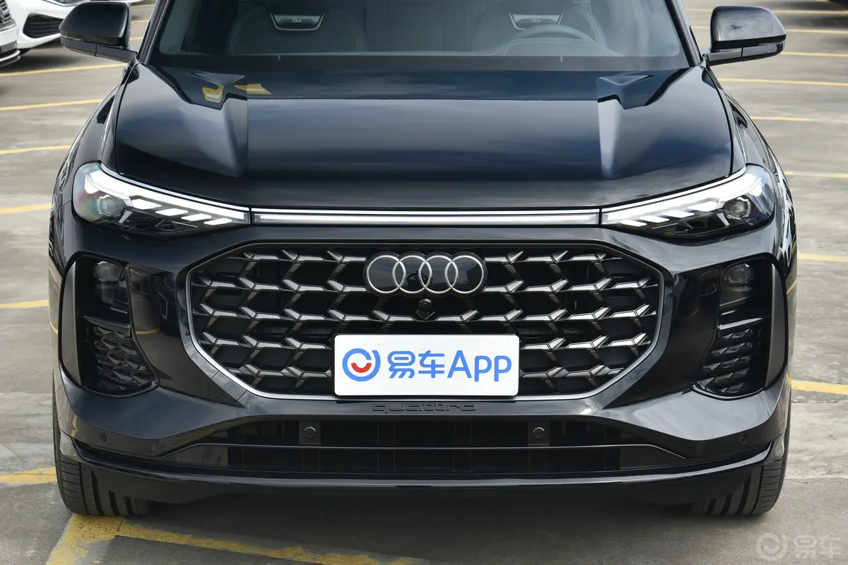 奥迪Q640 TFSI quattro 观云型 飞骑套装 7座外观细节