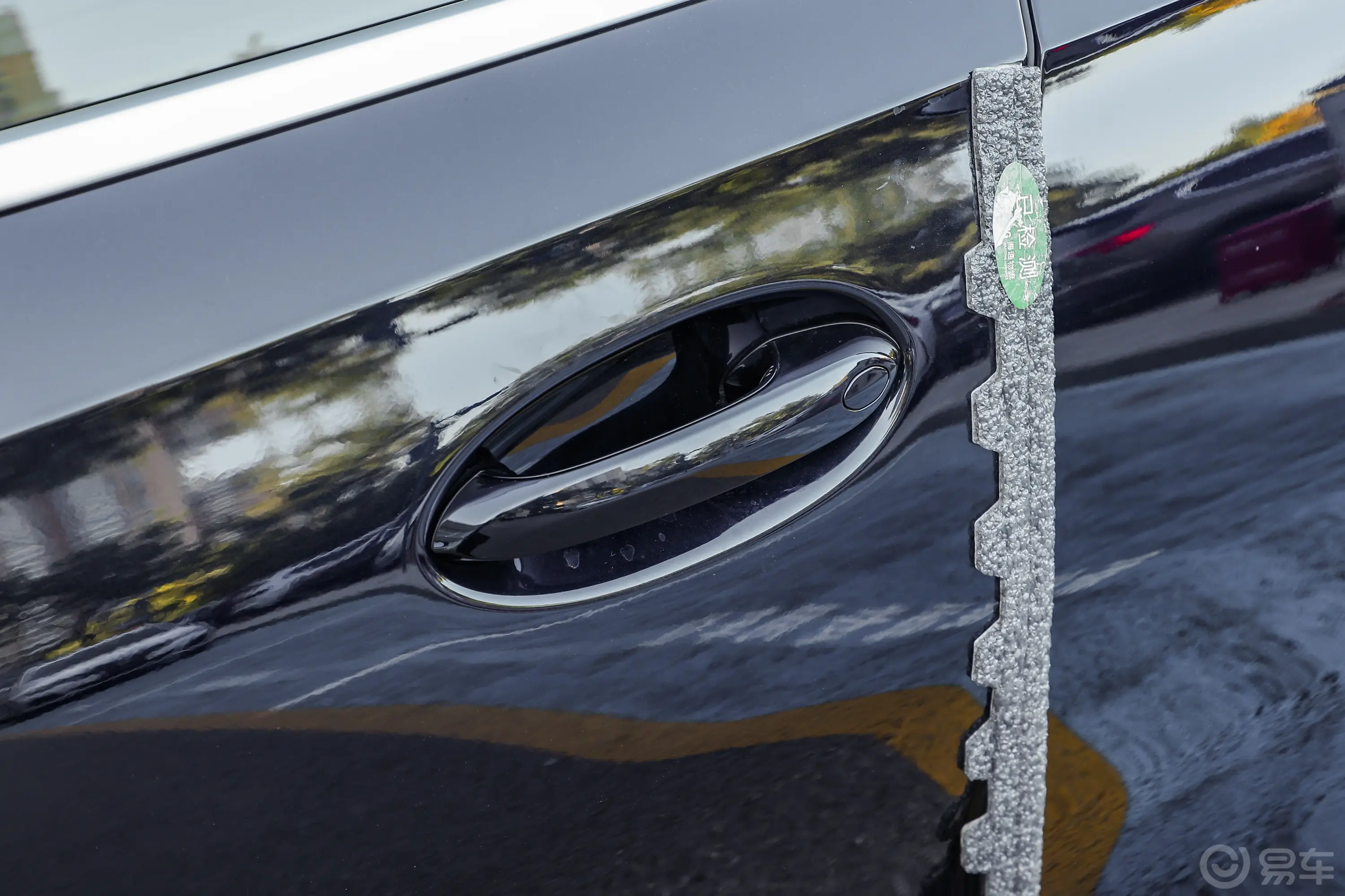 宝马X6改款 xDrive40i M运动套装驾驶员侧前门把手