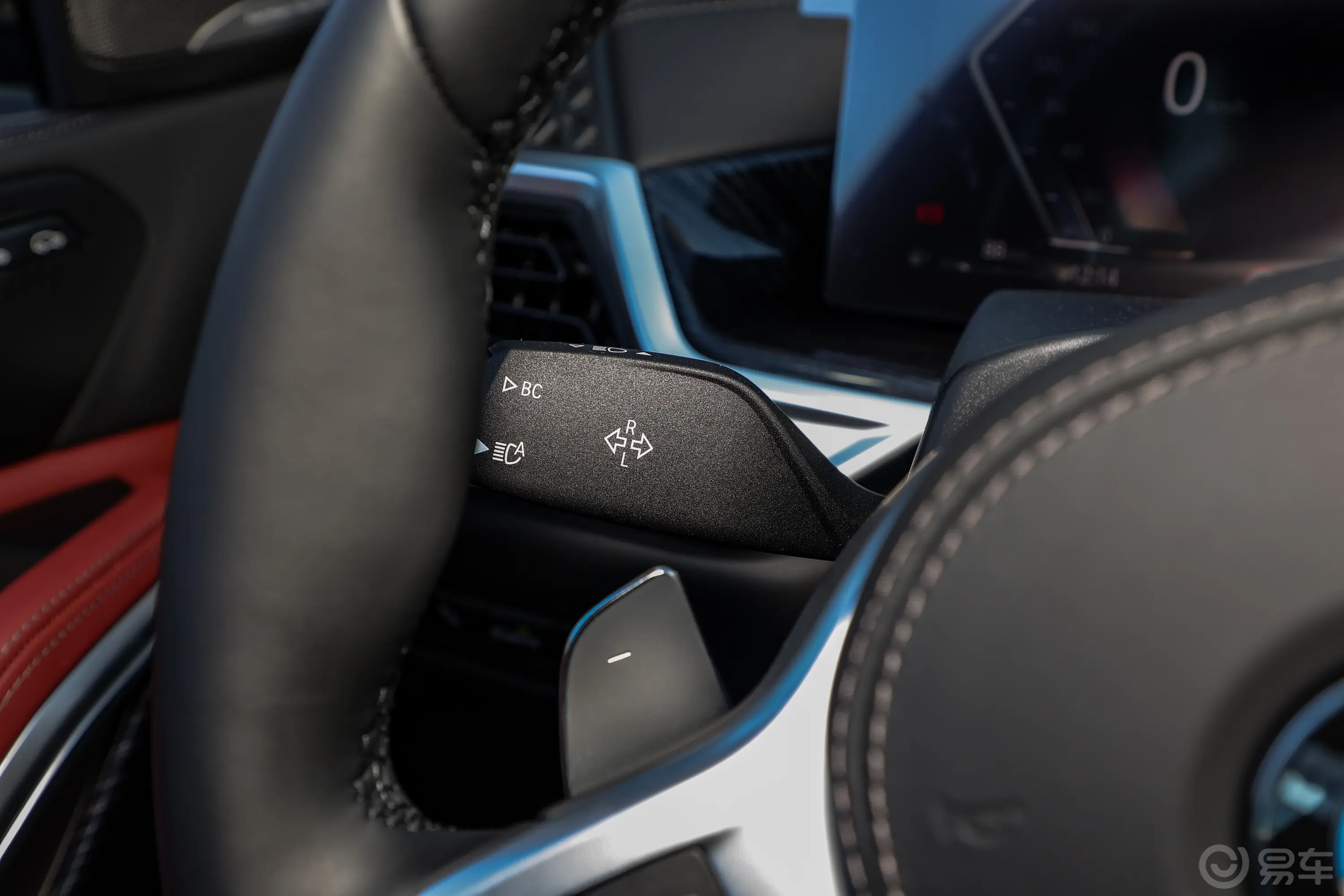 宝马X6改款 xDrive40i M运动套装主驾驶位