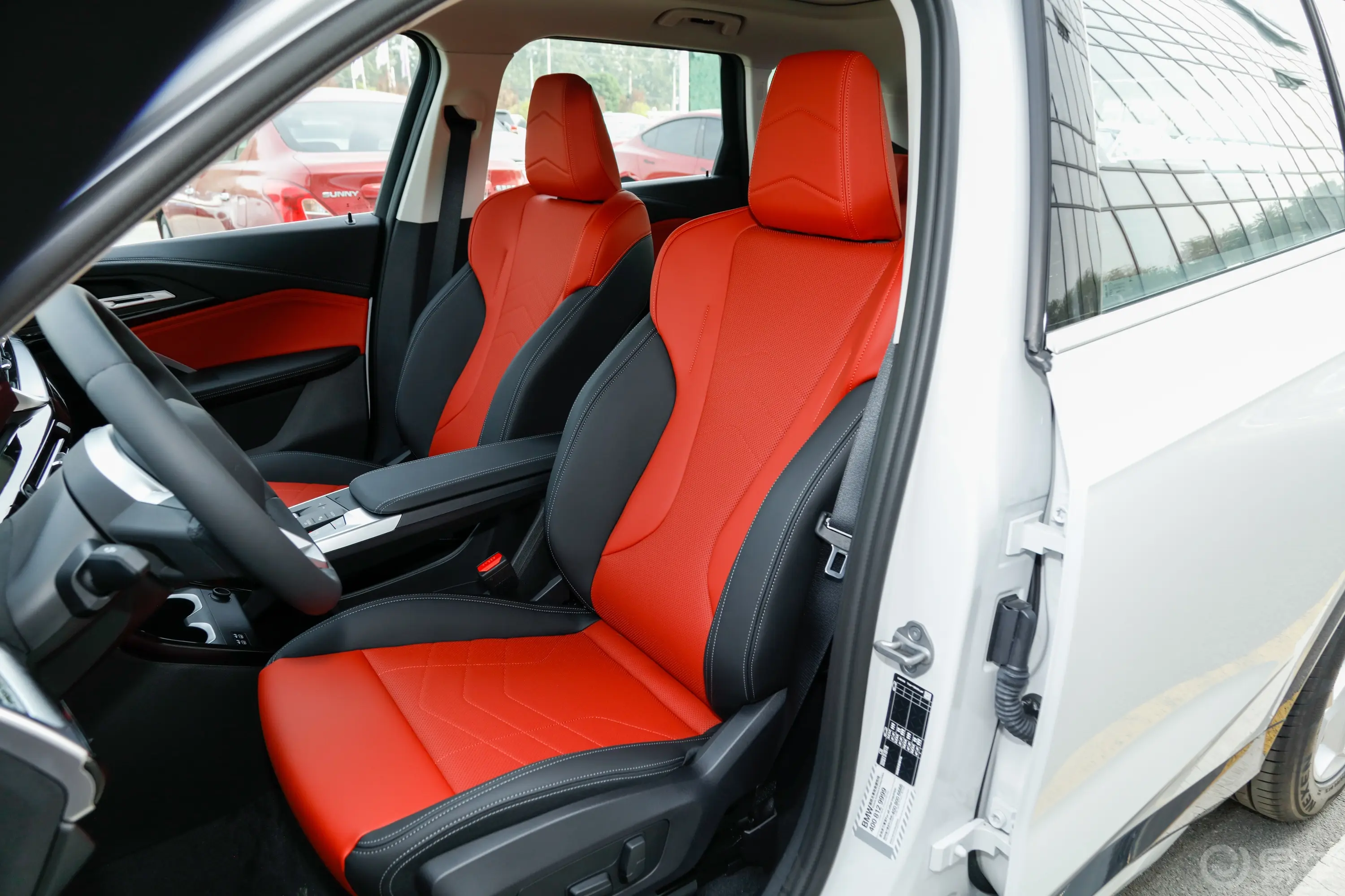 宝马X1sDrive20Li X设计套装驾驶员座椅