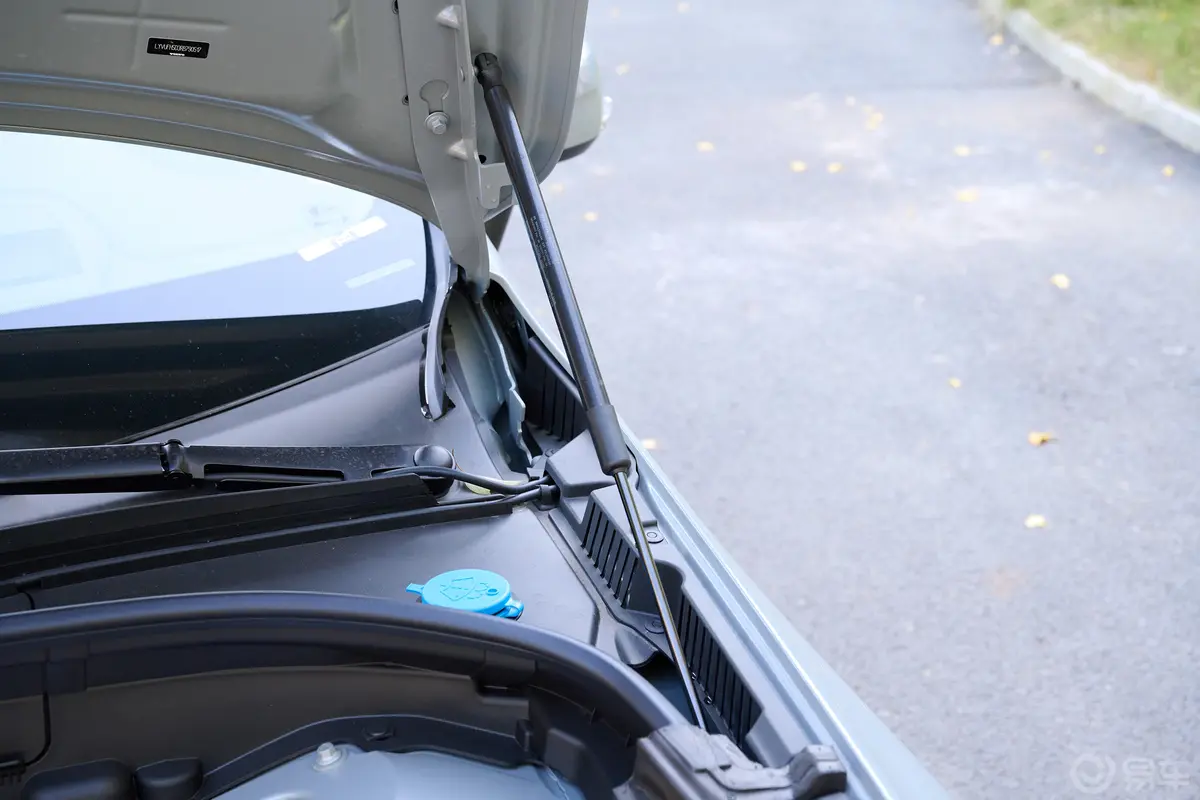 沃尔沃XC60新能源T8 长续航 智雅豪华版动力底盘