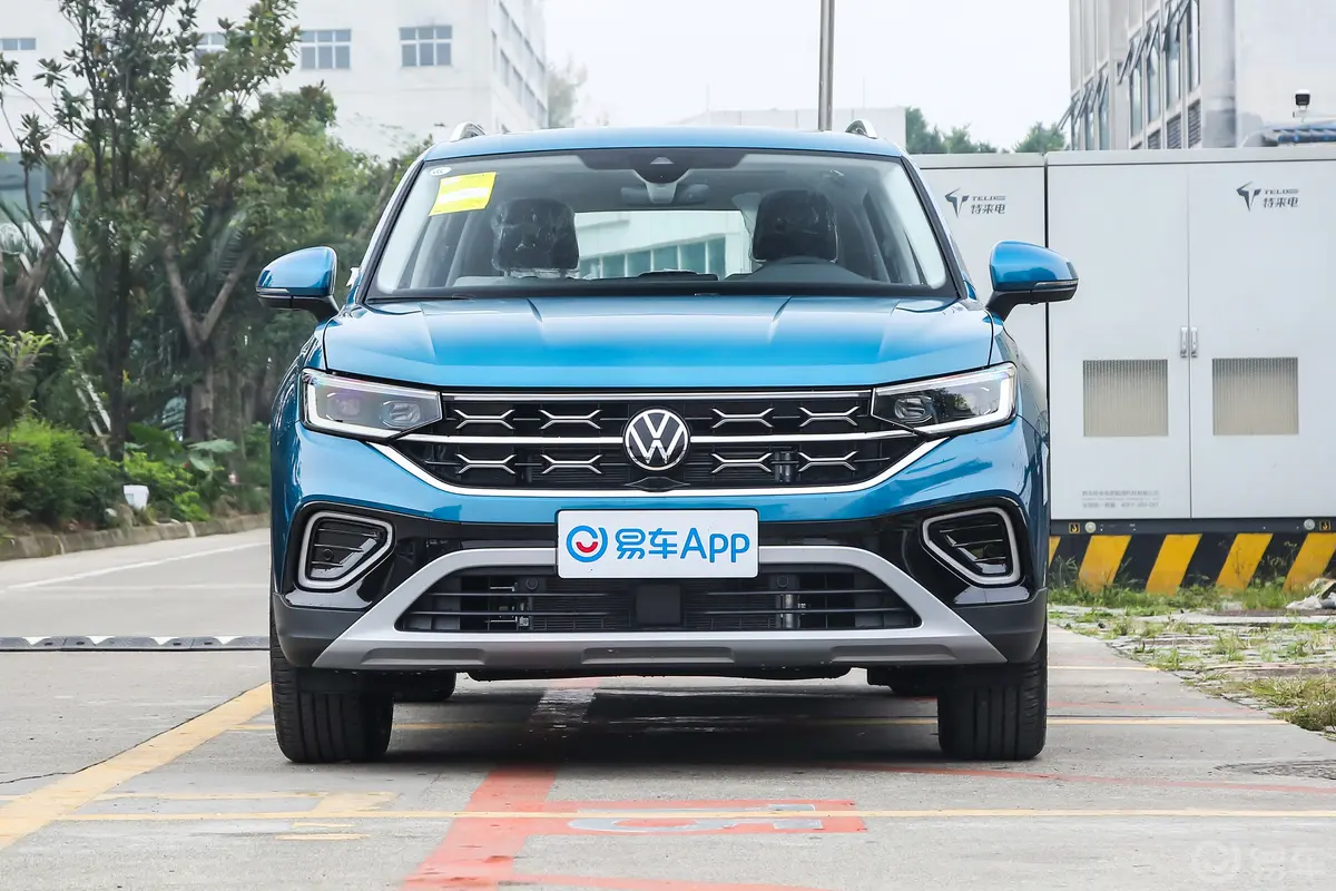 探岳330TSI 两驱豪华Plus进阶版正前水平