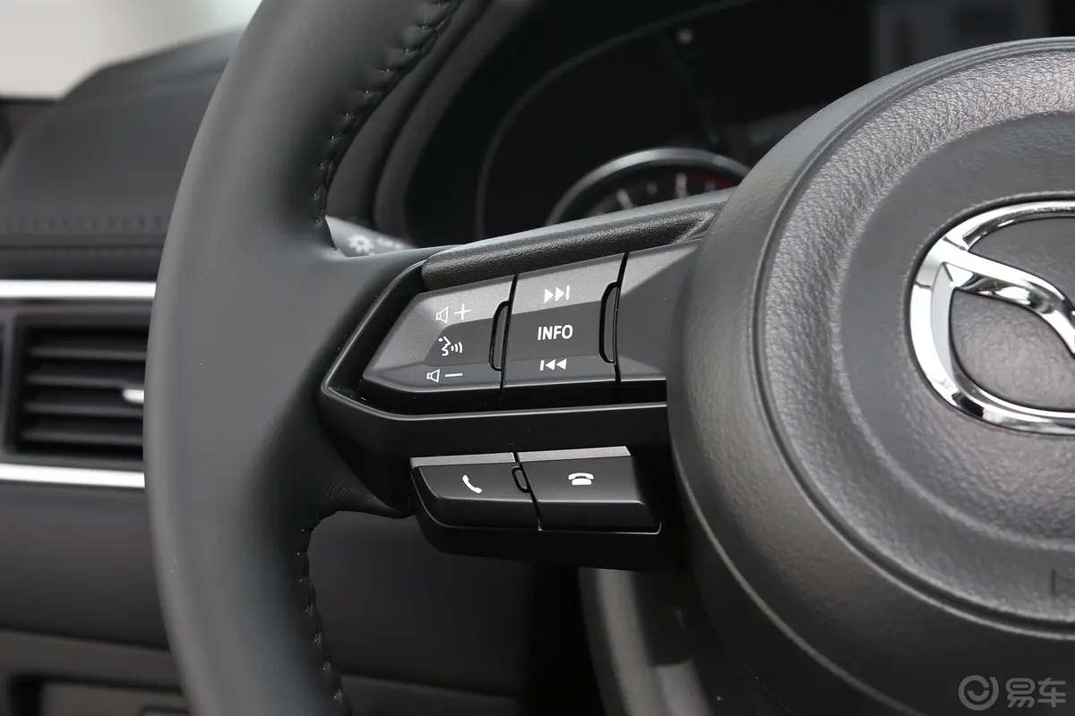 马自达CX-52.0L 两驱智尚Pro左侧方向盘功能按键