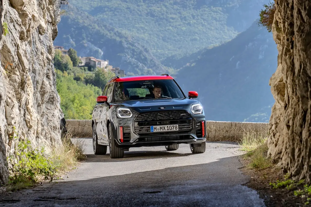 MINI JCW COUNTRYMAN