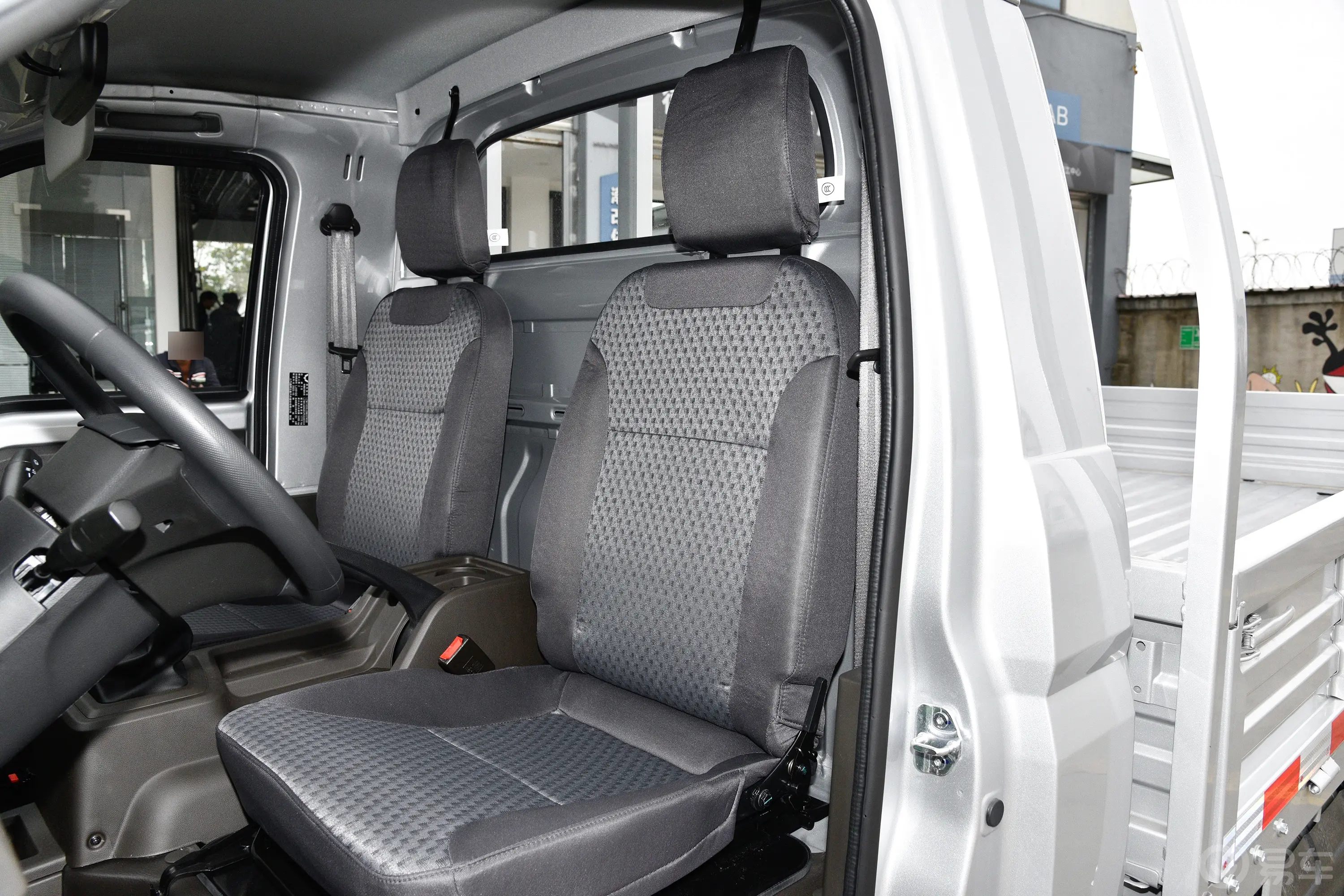 五菱荣光新卡2.0L 单排舒适型 2座 CNG驾驶员座椅