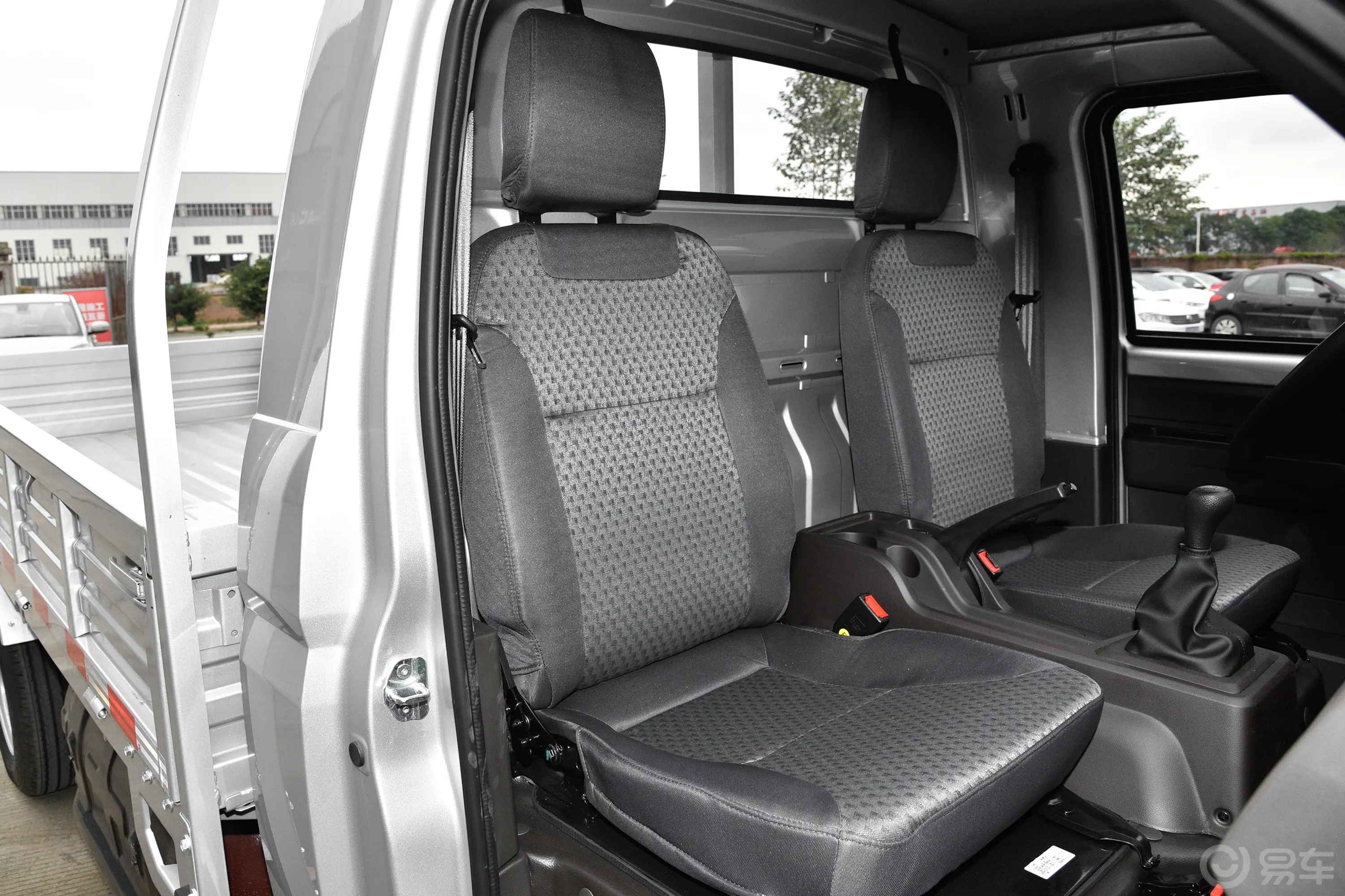 五菱荣光新卡2.0L 单排舒适型 2座 CNG副驾驶座椅