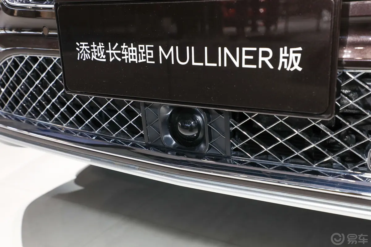 添越4.0T V8 长轴距MULLINER版外观