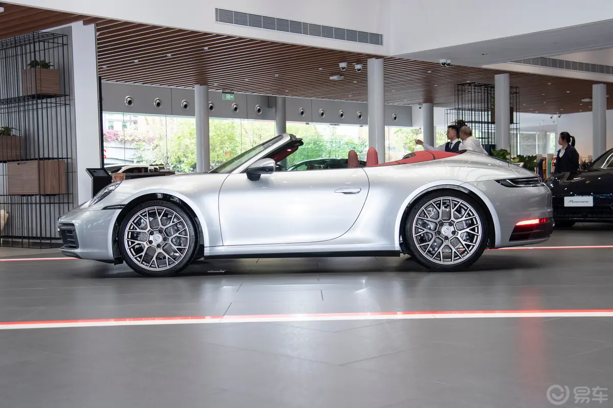 保时捷911Carrera 4 Cabriolet 3.0T敞篷状态