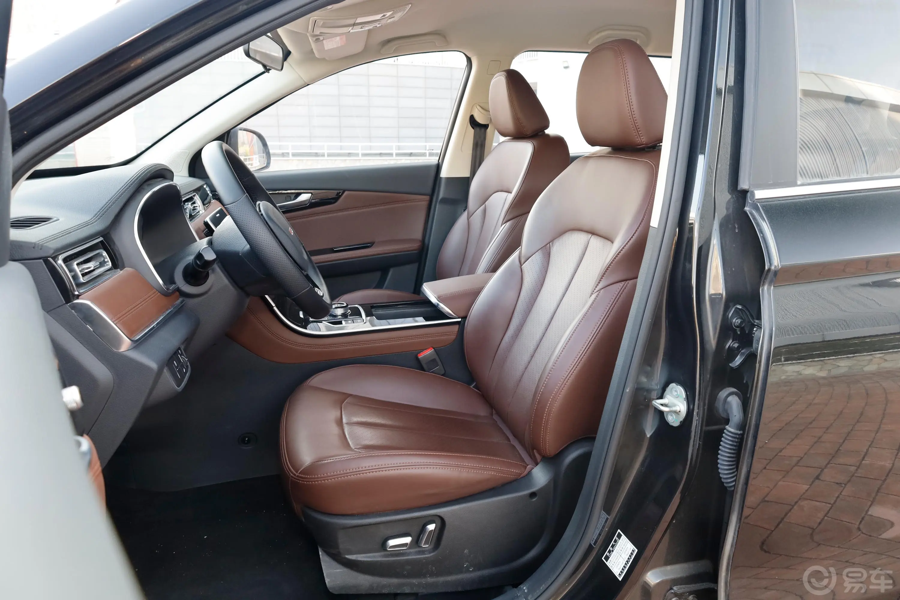 VGV U75 PLUS2.0T 精英版 7座驾驶员座椅