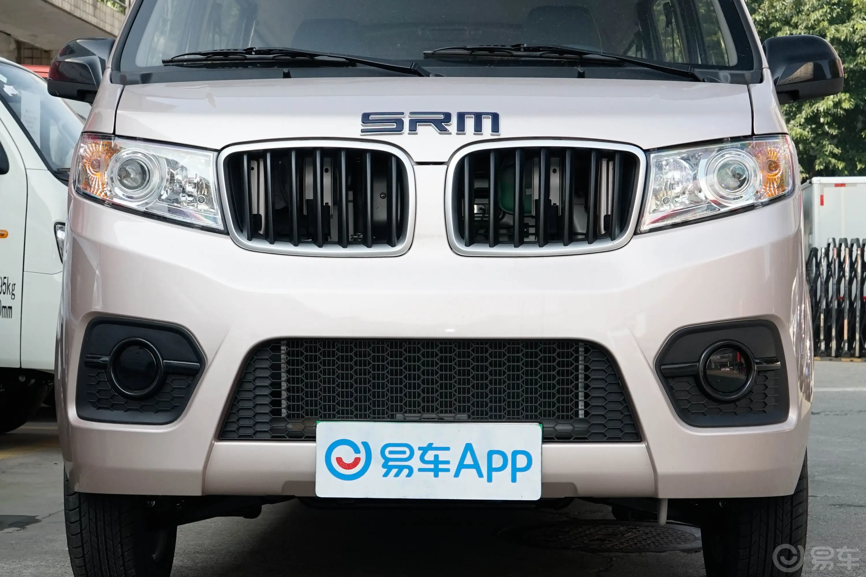 鑫源小海狮X301.5L 客车标准型 7座 CNG外观细节