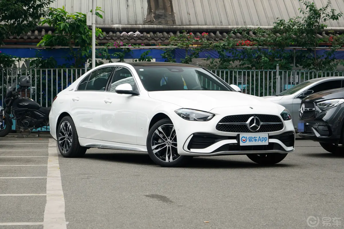 奔驰C级 插电混动改款 C 350 e L外观灯组