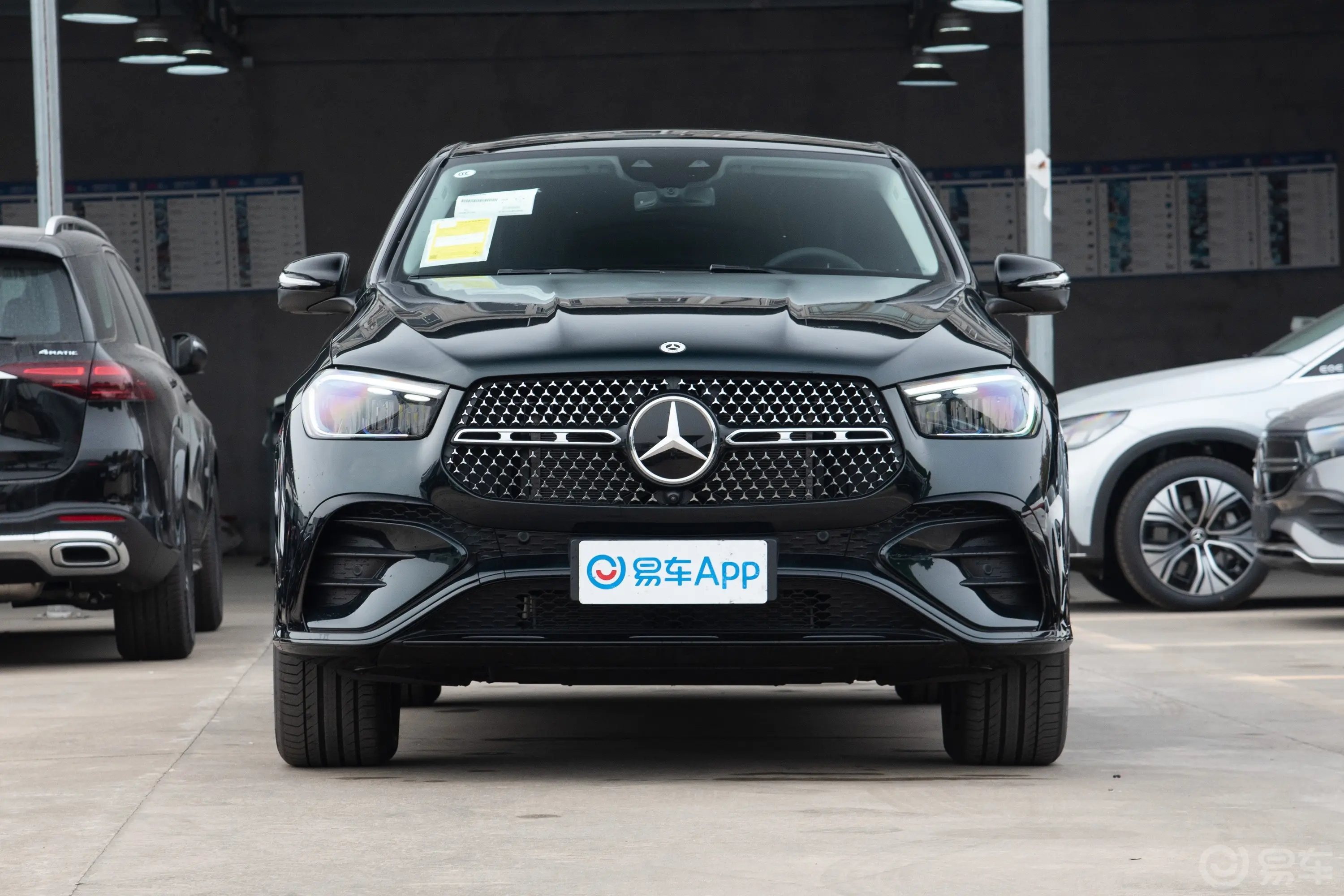 奔驰GLE轿跑GLE 350 4MATIC 轿跑SUV 豪华型正前水平