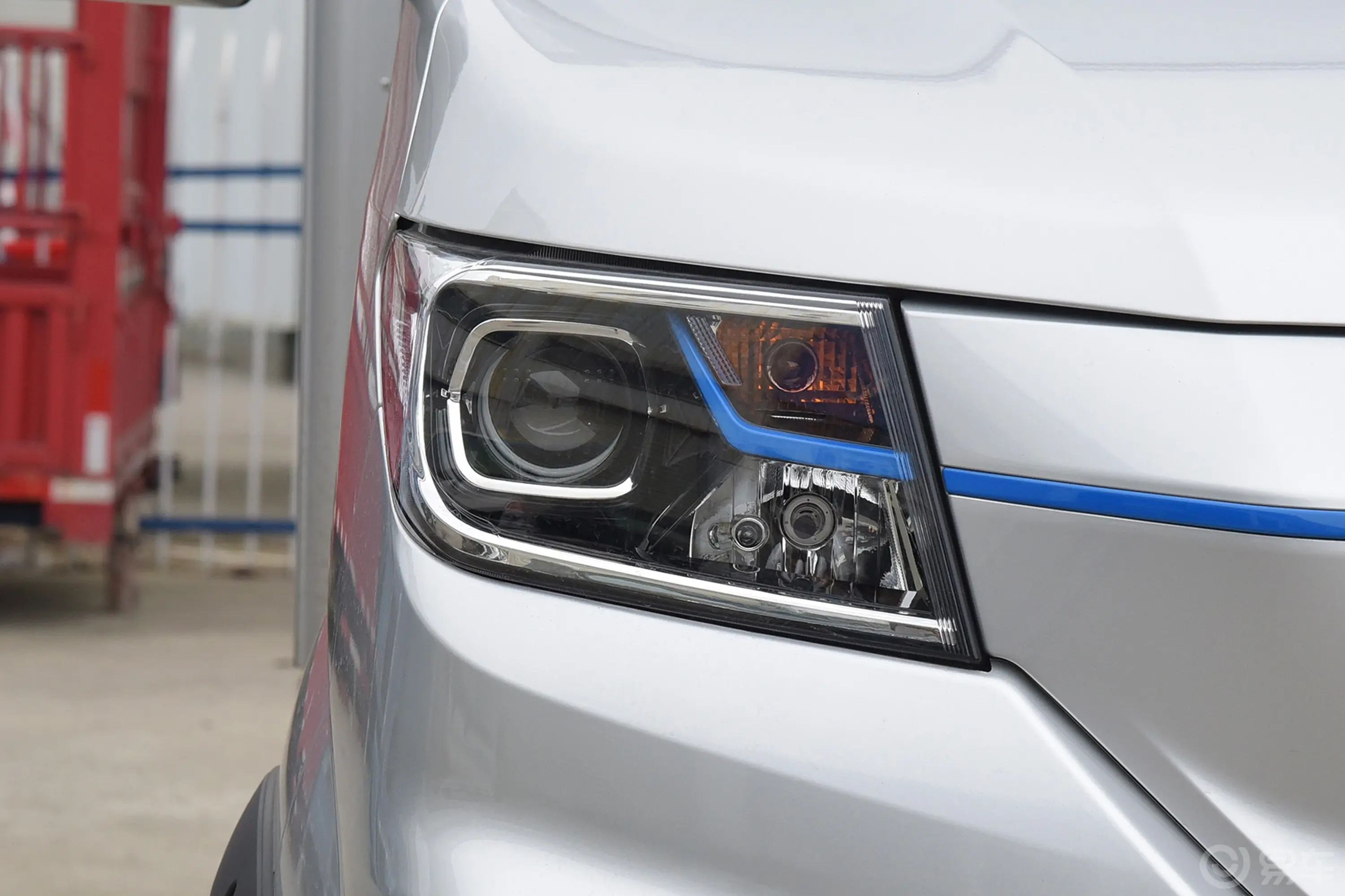 鑫源T5L EV280km 厢货标准型外观灯组