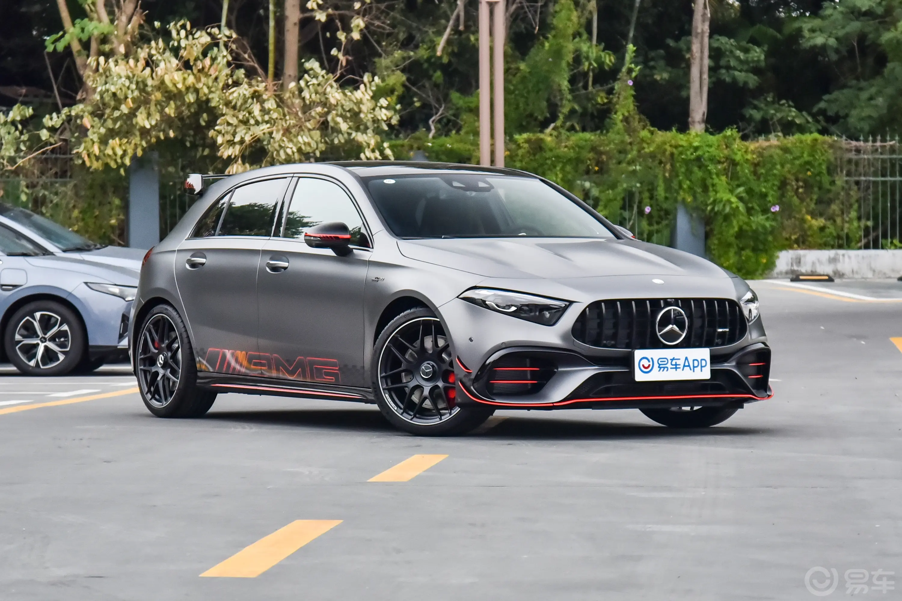 奔驰A级 AMG(进口)AMG A 45 S 4MATIC+燃擎当道特别版左侧前悬挂