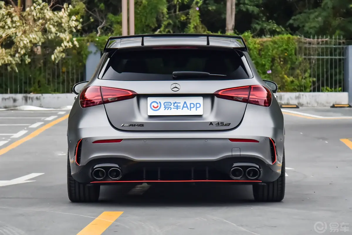 奔驰A级 AMG(进口)AMG A 45 S 4MATIC+燃擎当道特别版正后水平