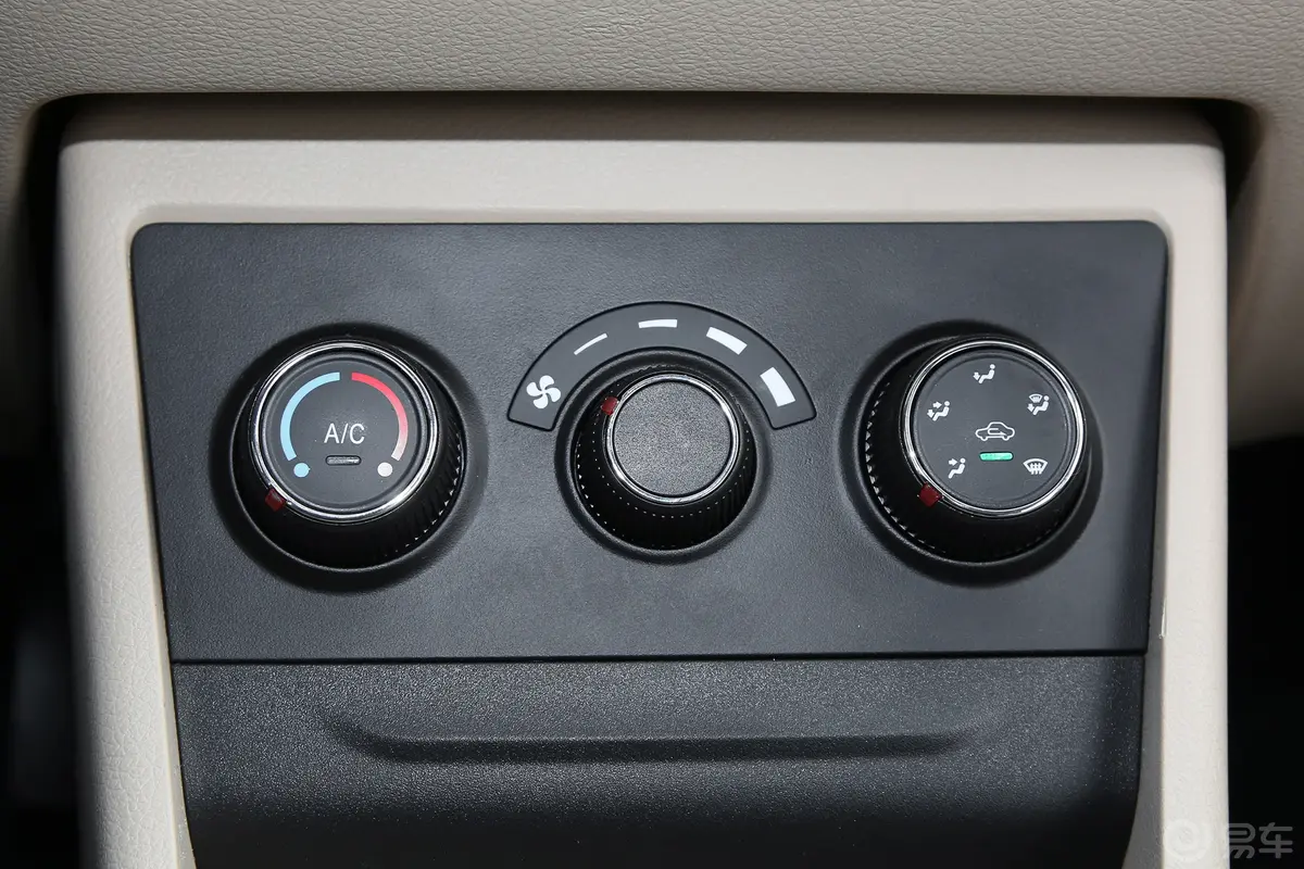 跨越星V5 EV251km 客车掀背门豪华版 6座 41.86kWh空调