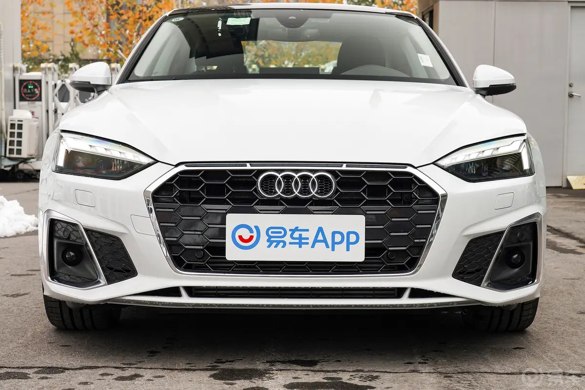 奥迪A5Coupe 40 TFSI 时尚动感型外观细节