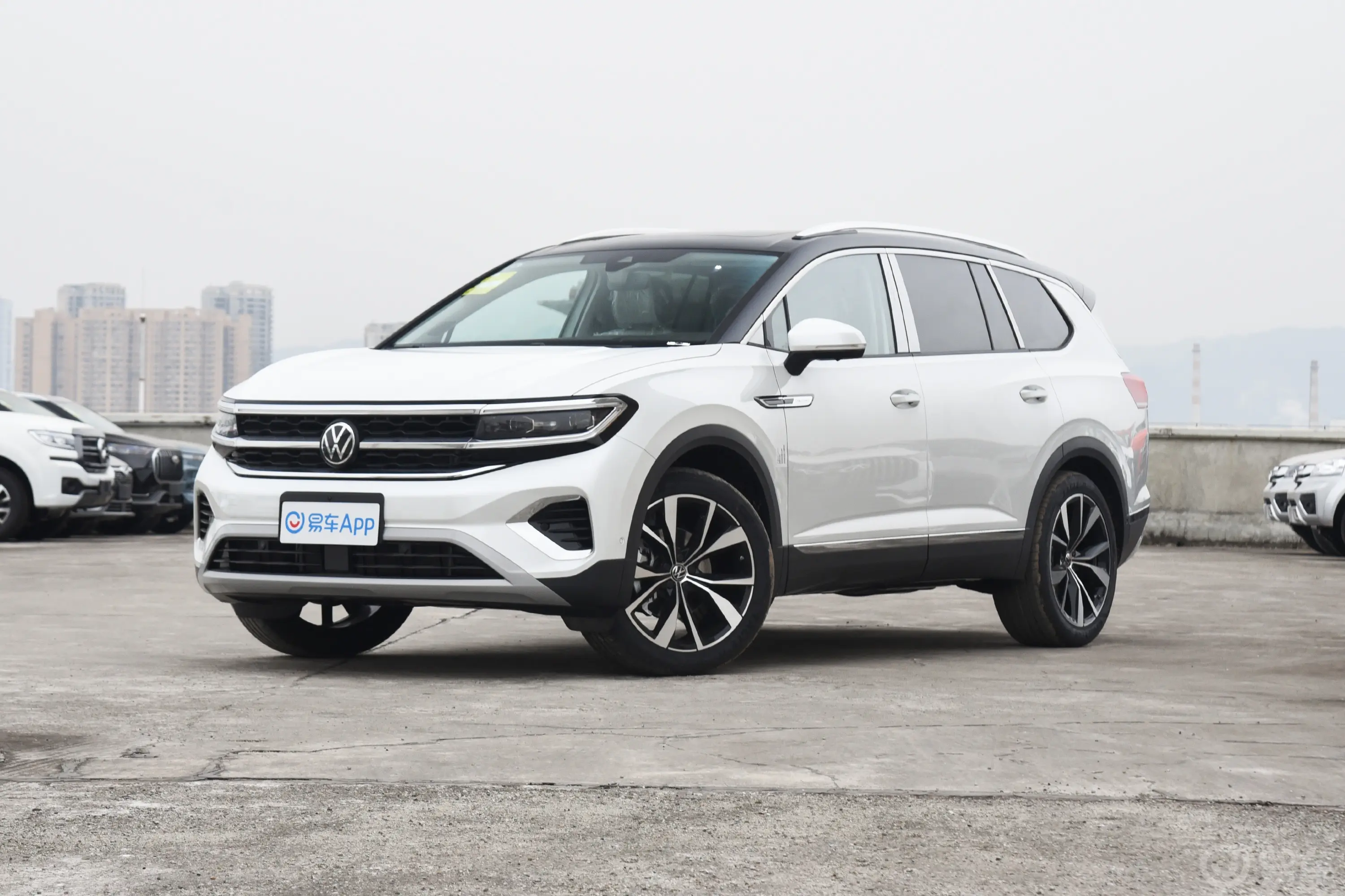 揽境530TSI 四驱旗舰胜境版Pro 6座侧前45度车头向左水平