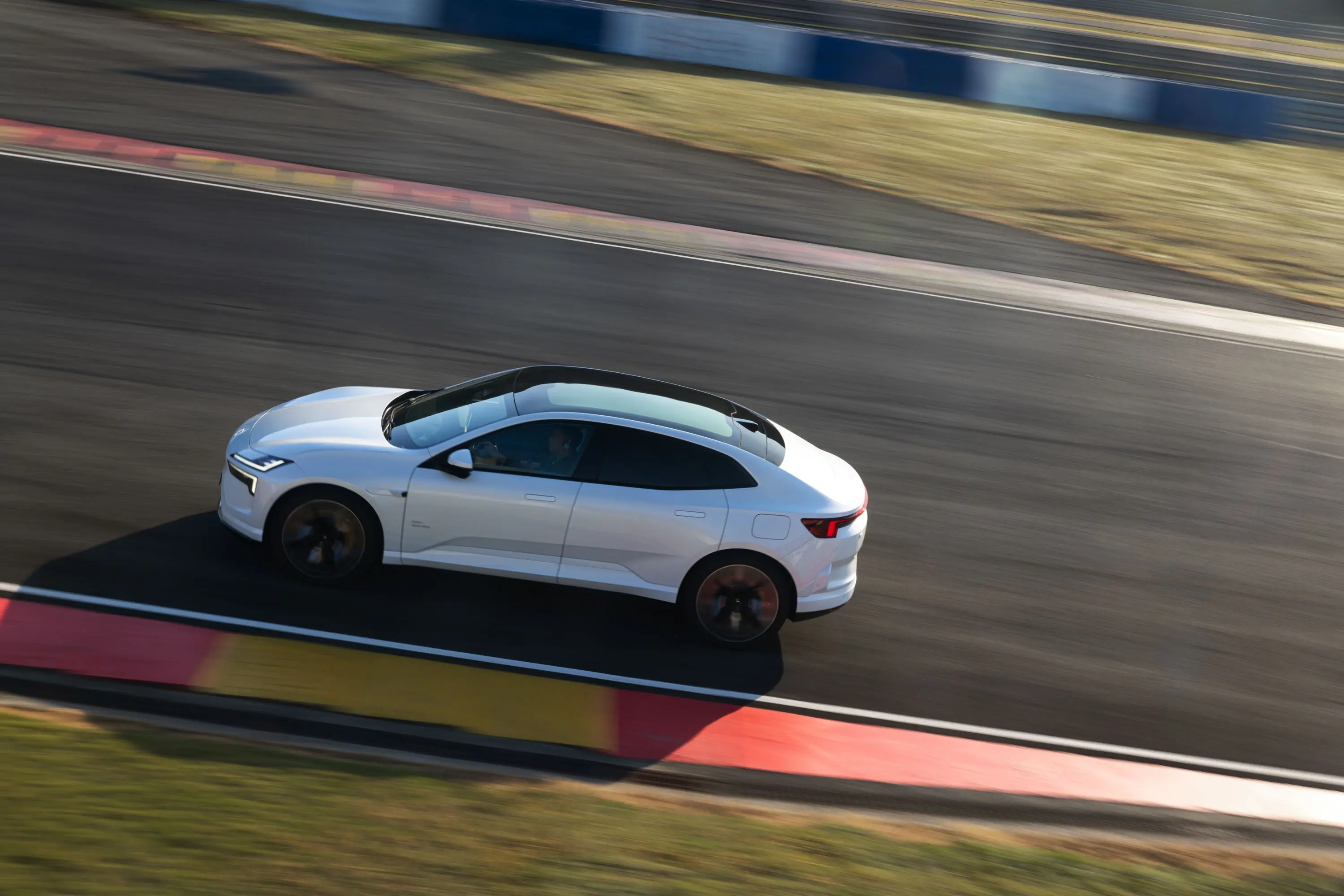 Polestar 4