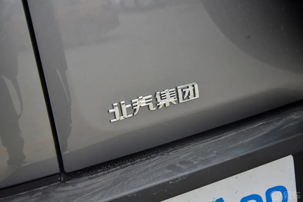 北京BJ40城市猎人版 2.0T 先锋型 汽油外观细节