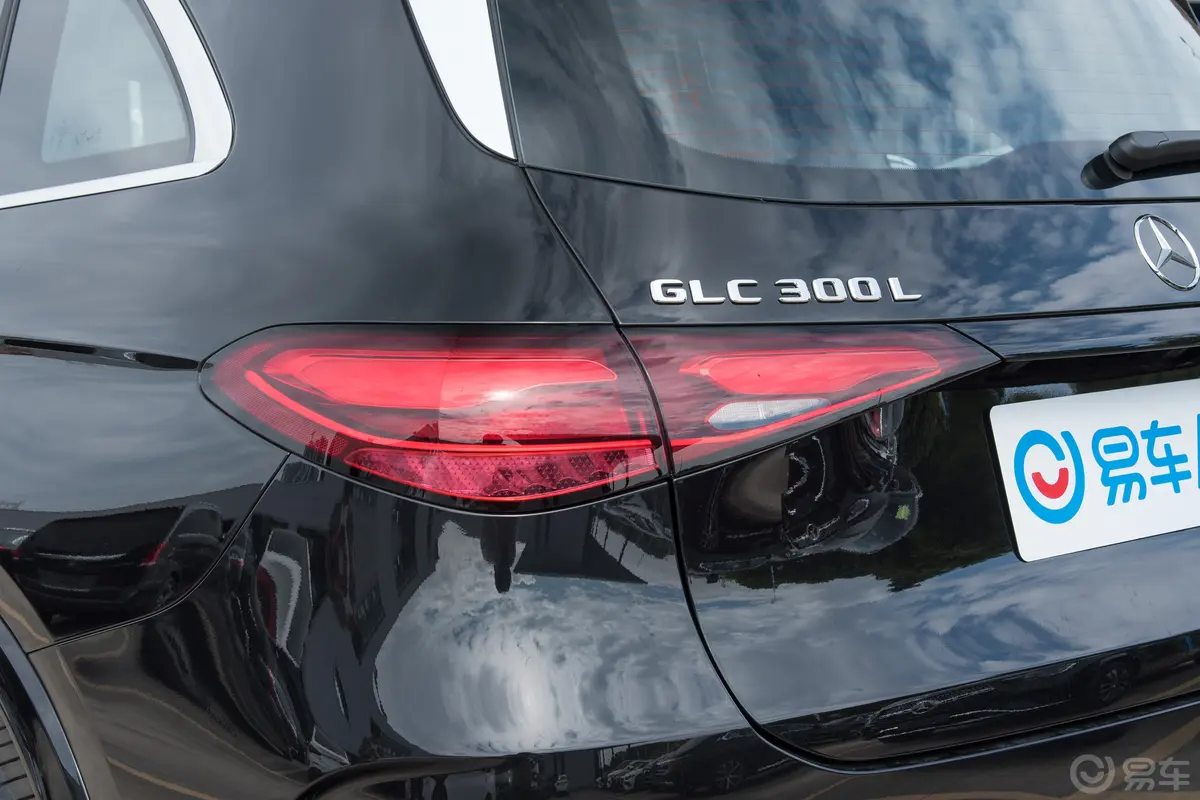 奔驰GLC改款 GLC 300 L 4MATIC 豪华型 5座外观灯组
