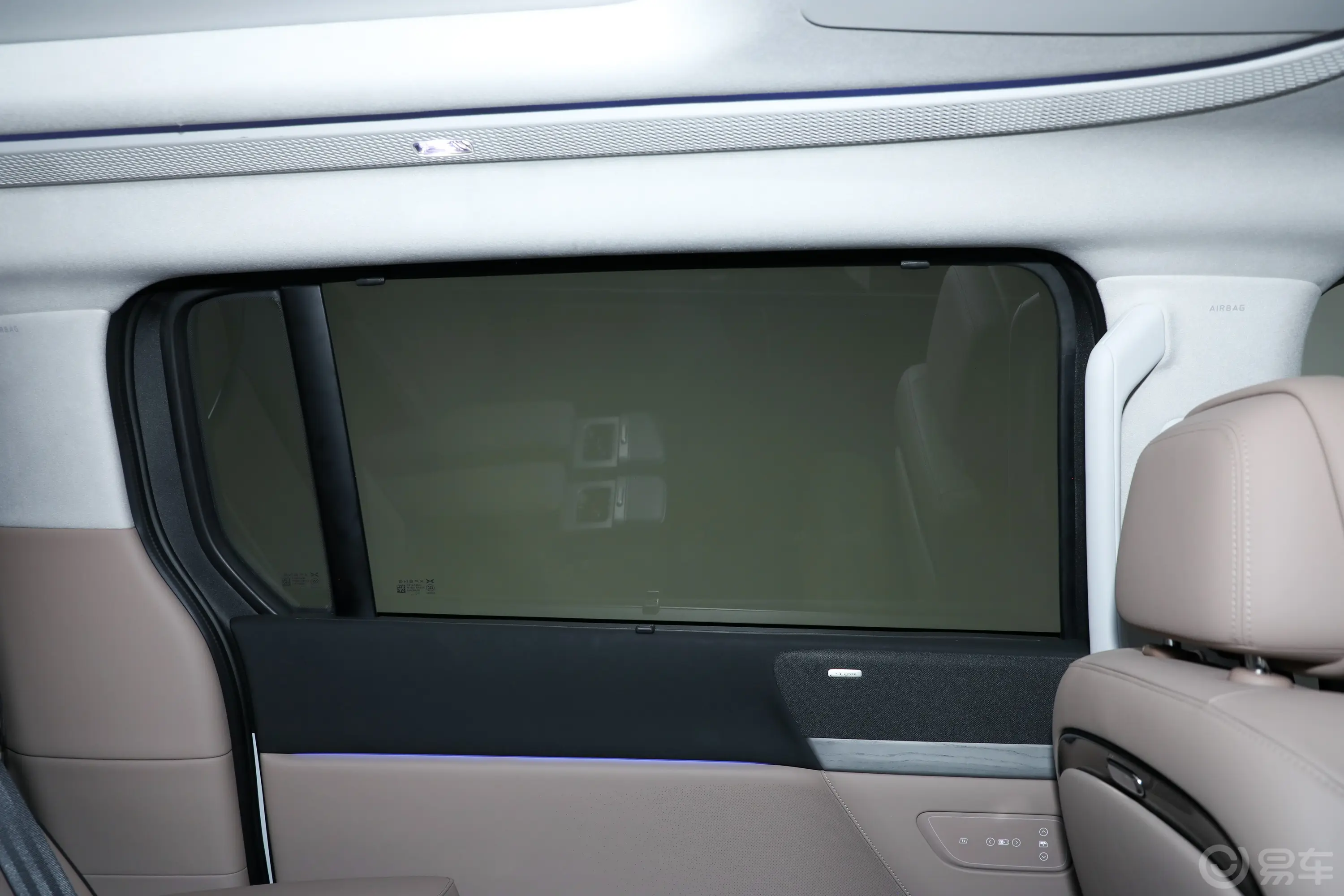 小鹏X9640km 四驱高性能 Max后排侧窗遮阳帘