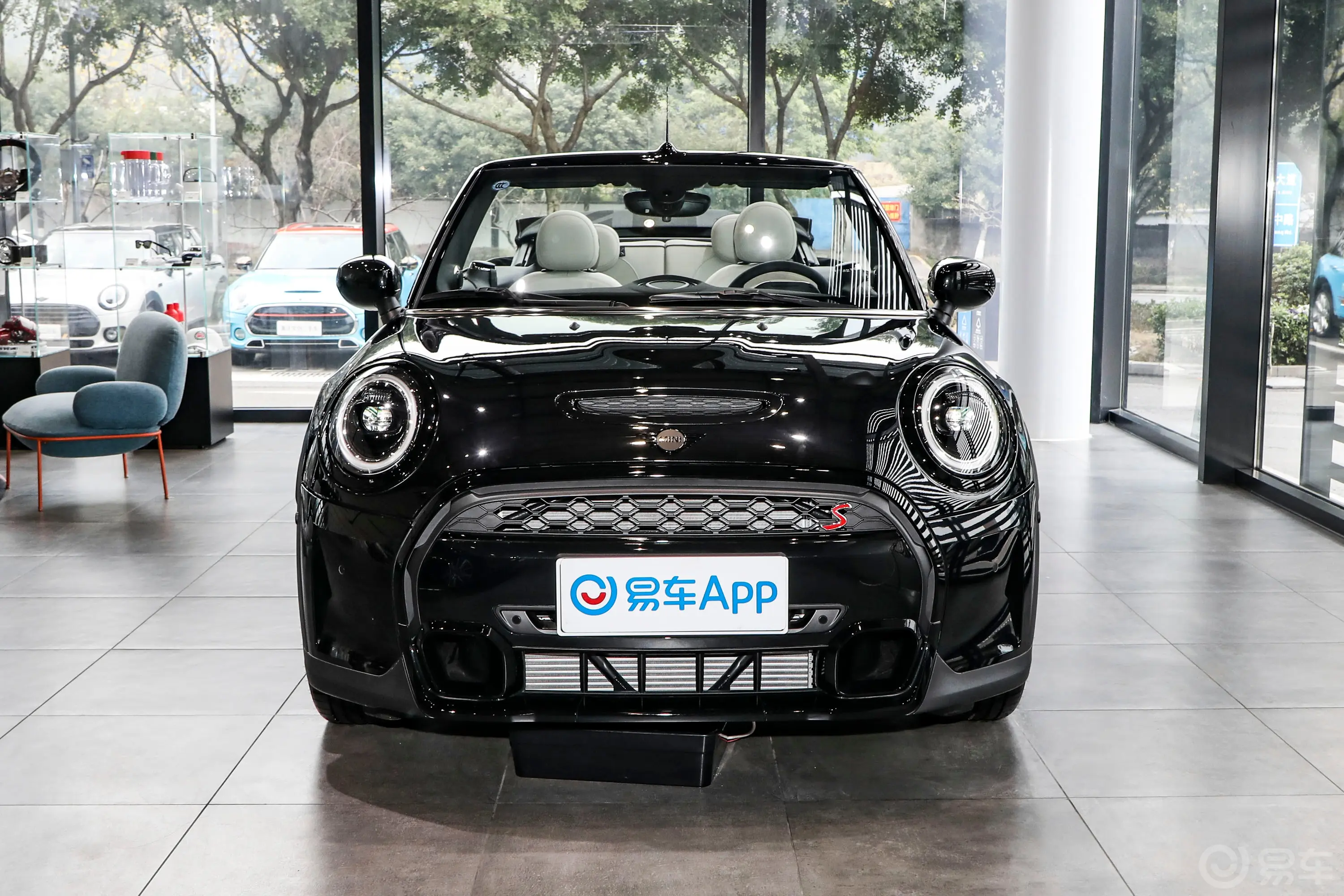 MINI CABRIO改款二 2.0T COOPER S CABRIO 艺术家敞篷状态