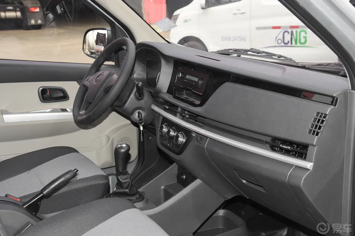 长安星卡1.5L 单排2.8米载货汽车舒适型空调内饰全景副驾驶员方向