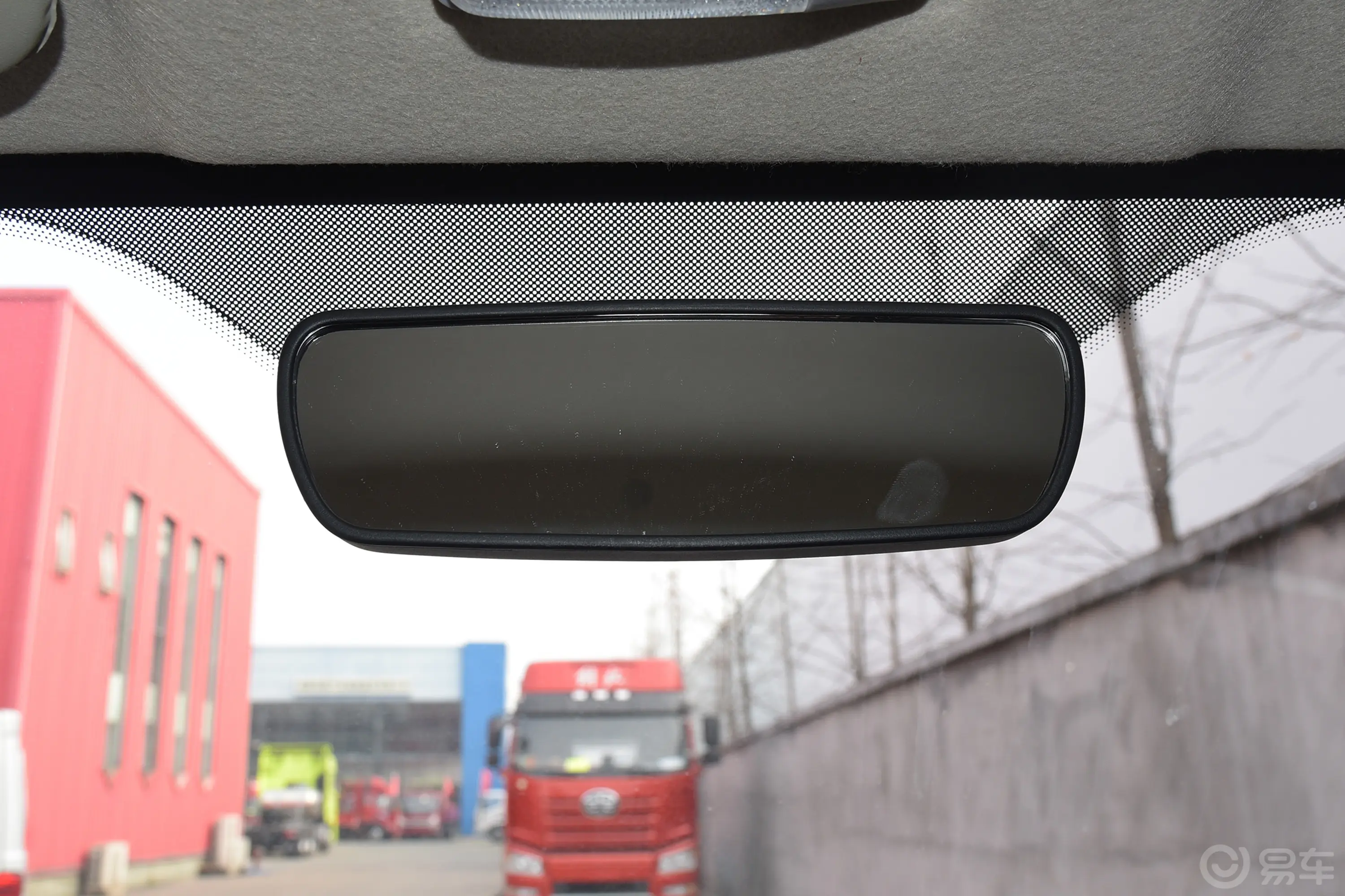 长安星卡1.5L 单排2.8米载货汽车舒适型空调内后视镜