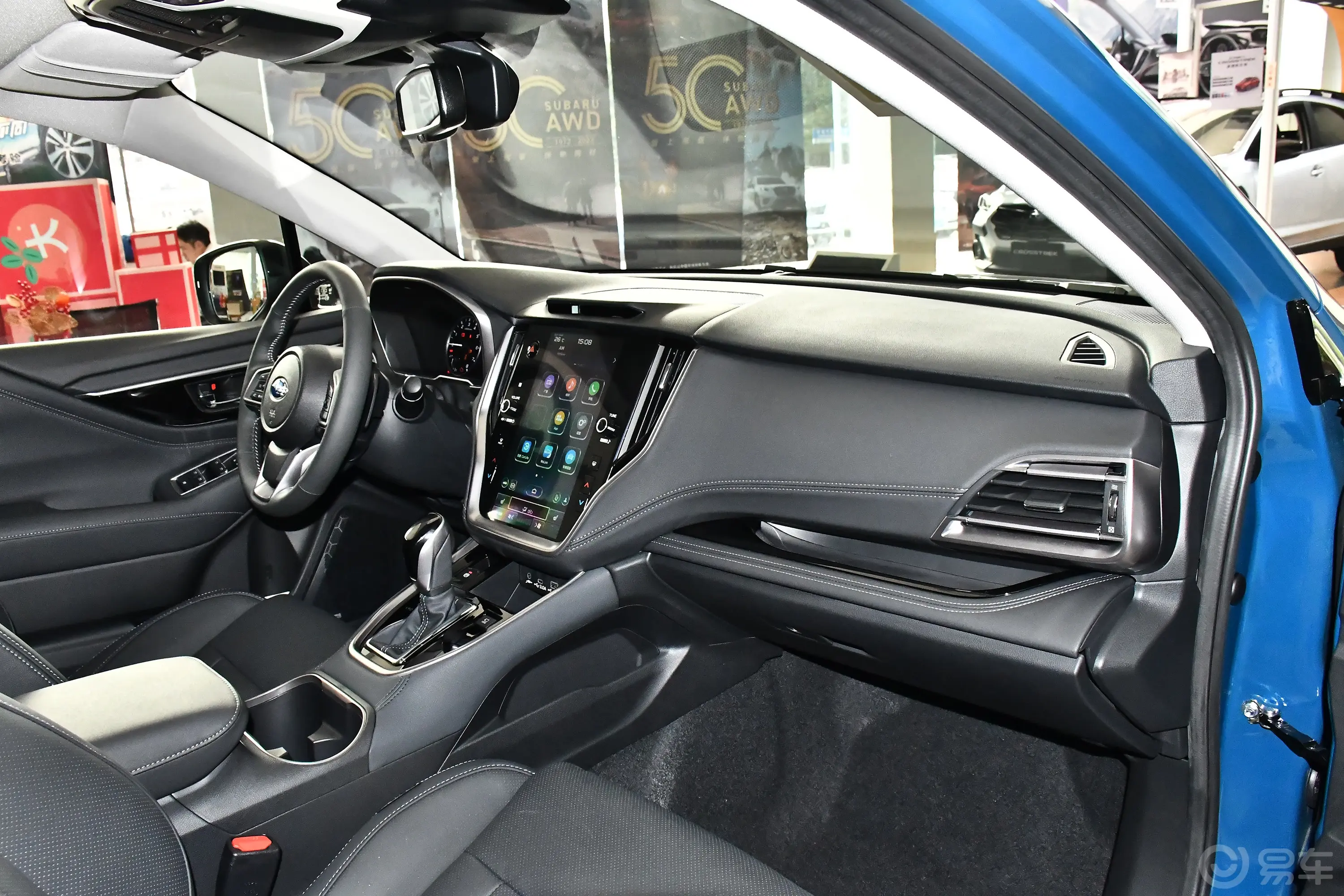 傲虎2.5i AWD旷野限定版EyeSight内饰全景副驾驶员方向
