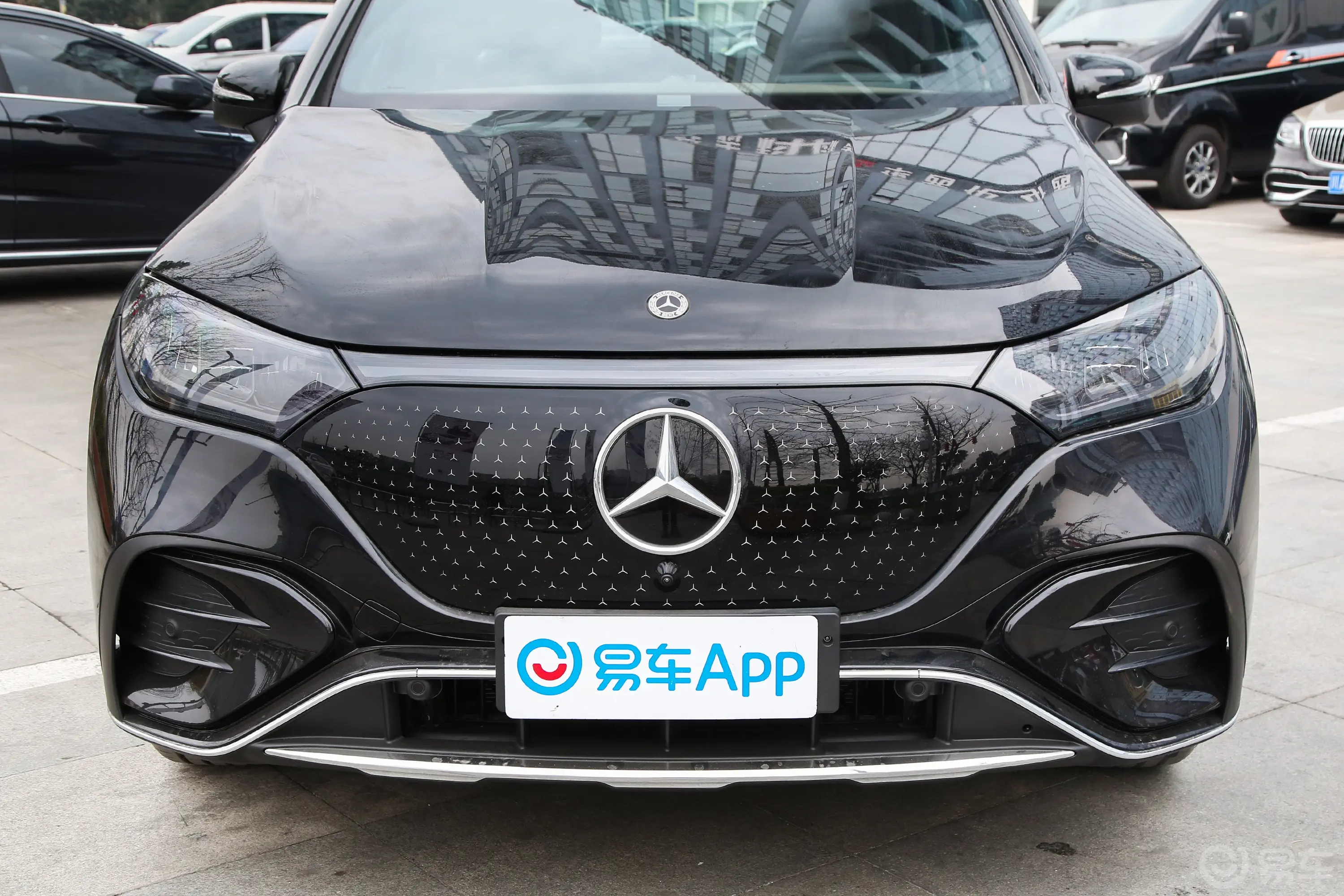 奔驰EQE SUV350 4MATIC 先锋版外观细节