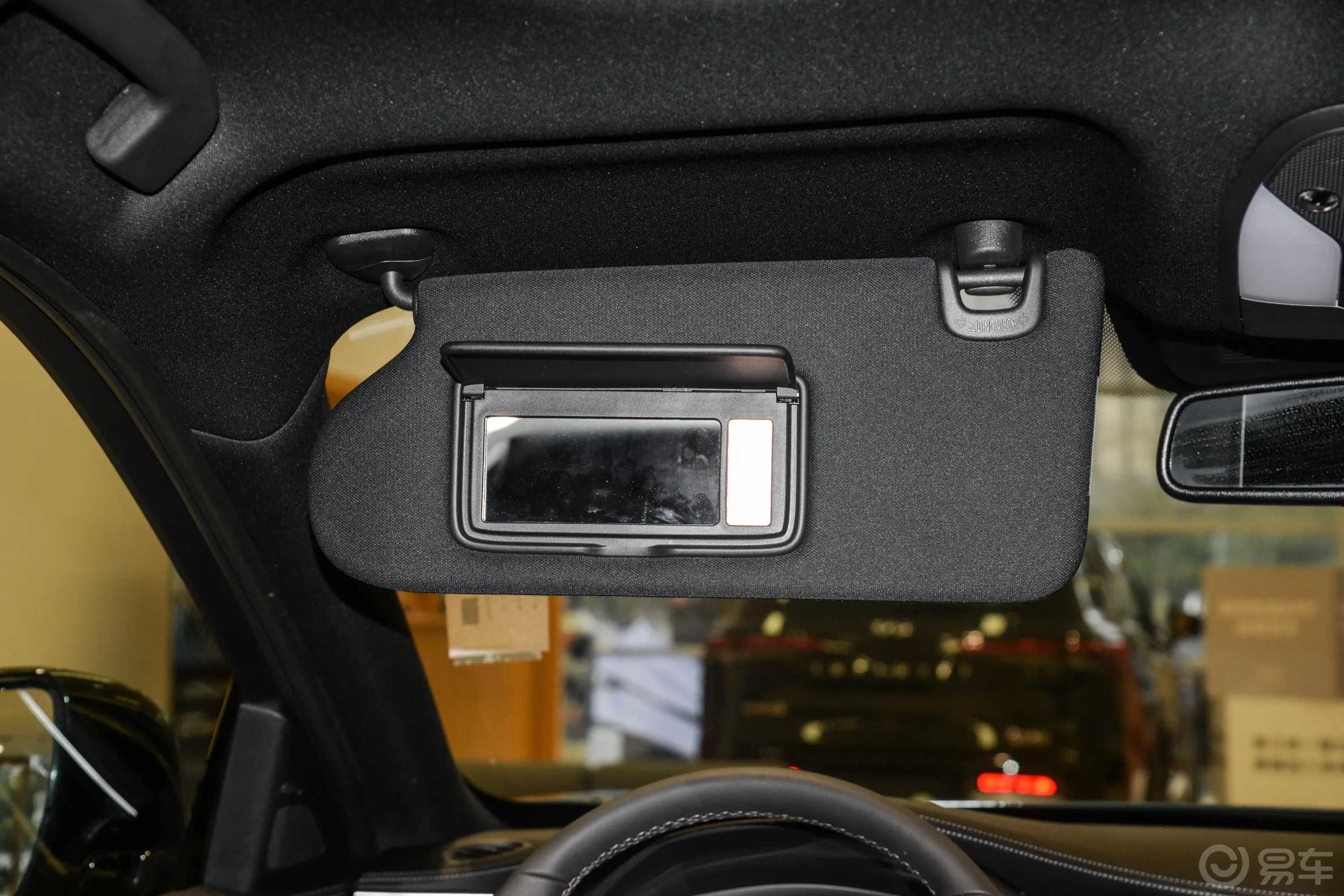 英菲尼迪QX552.0T 四驱耀享版驾驶位遮阳板