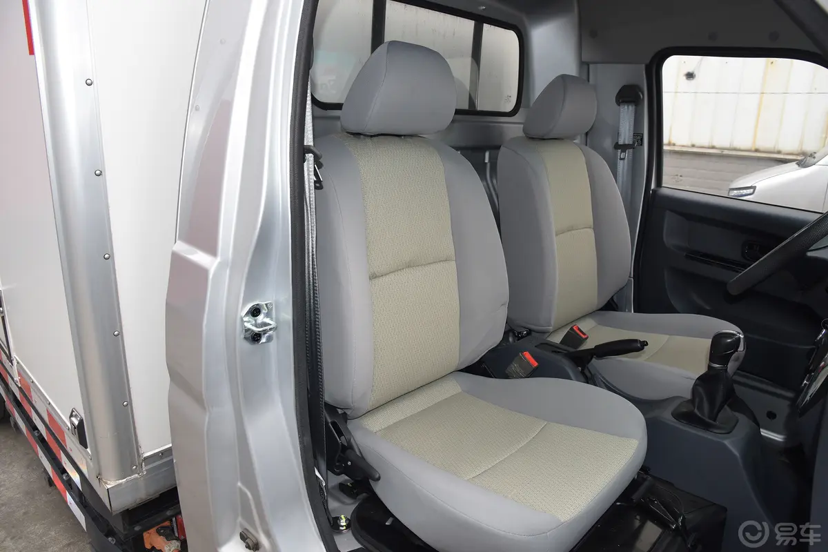 鑫源T50 EV280km 创业型地库版 厢货副驾驶座椅