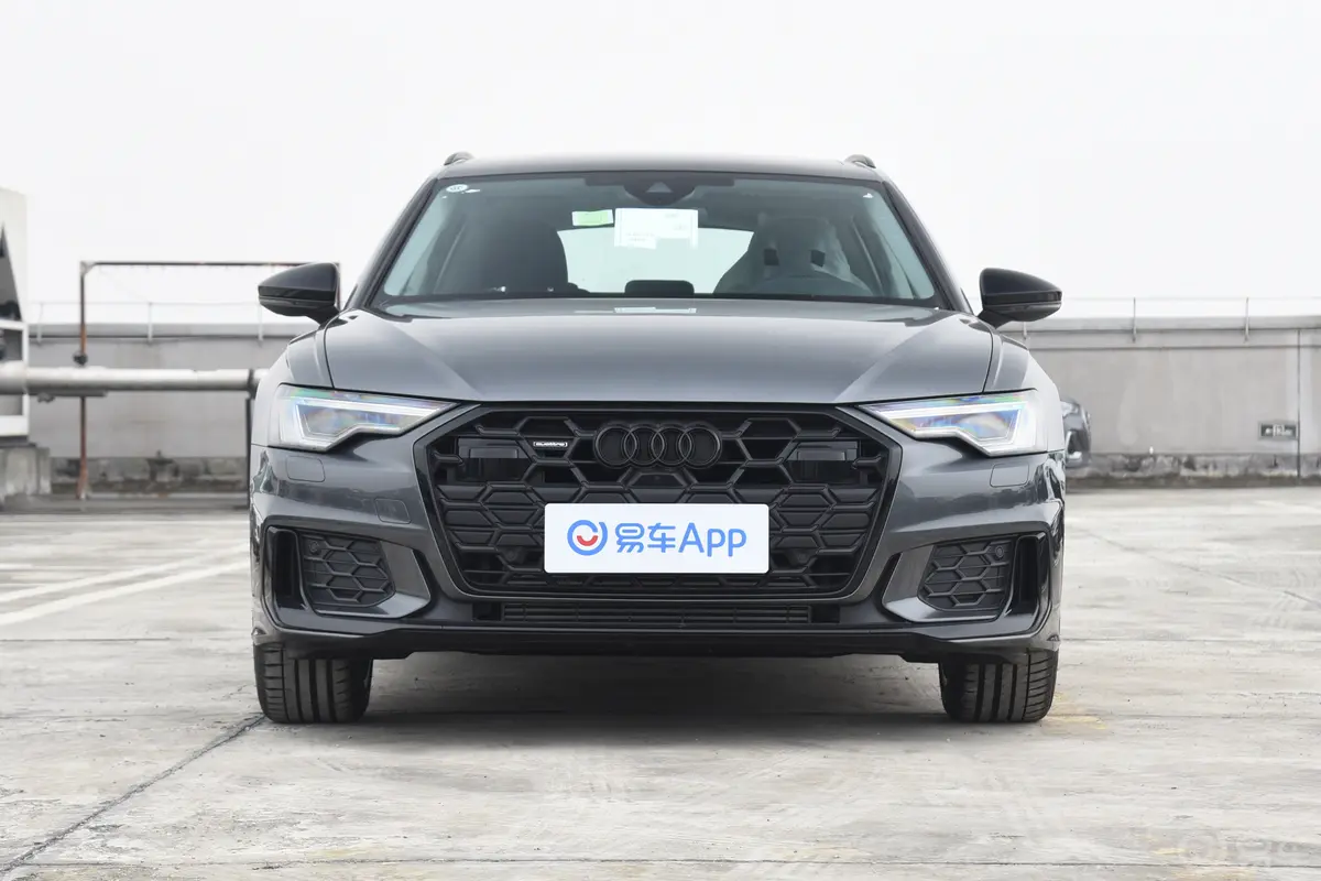 奥迪A6Avant 先锋派 45 TFSI 臻选动感型正前水平