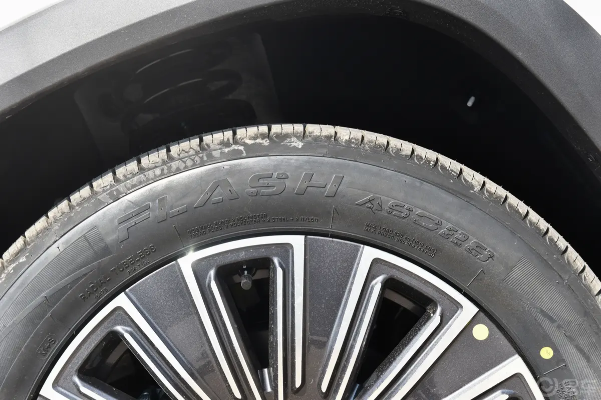 捷途X90 PRO1.6T 豪华版 7座动力底盘