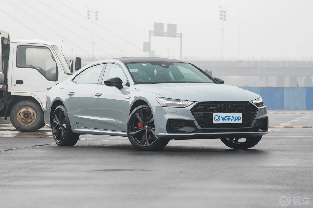 奥迪A7L45 TFSI quattro RS套件竞速版外观细节