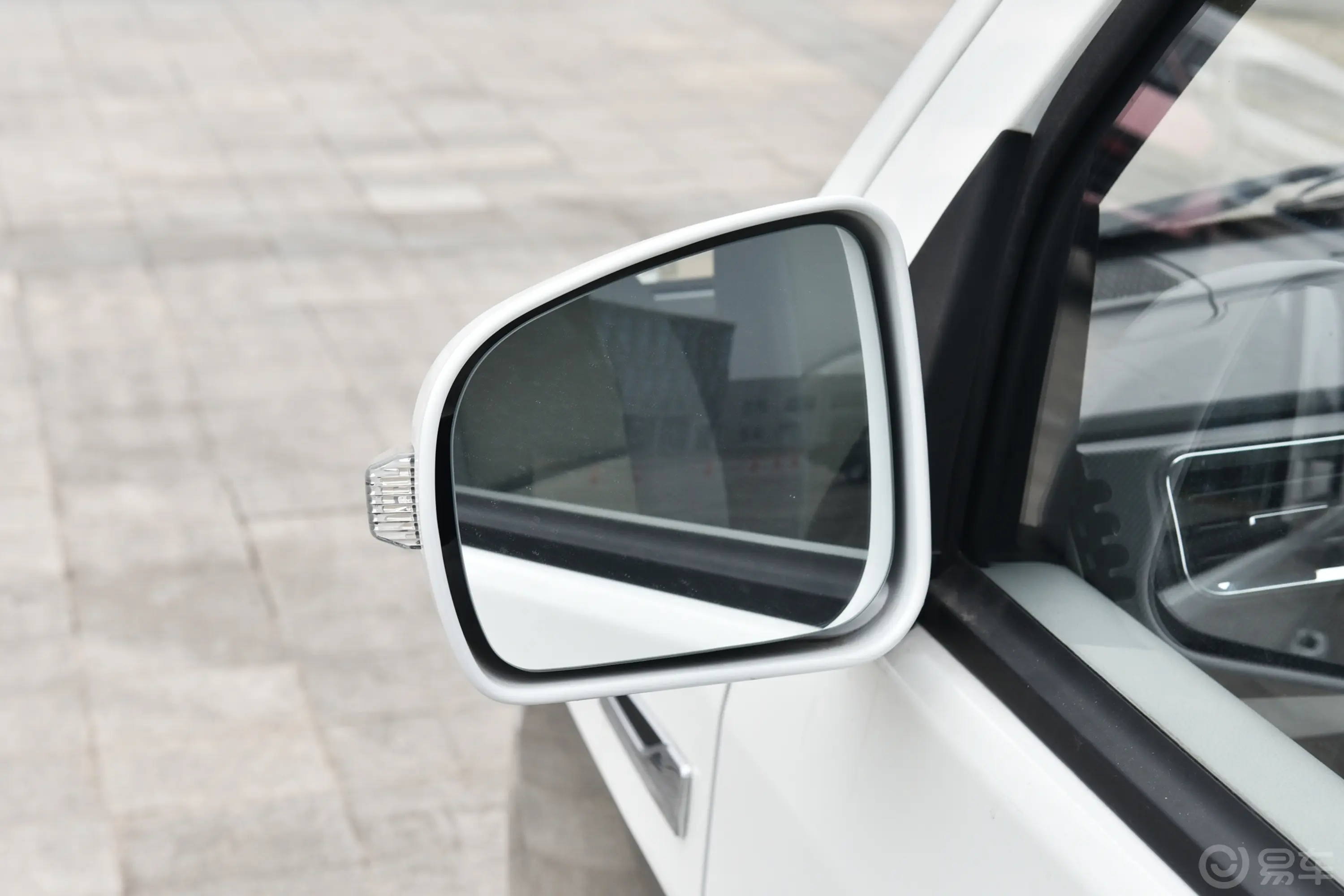 金杯小海狮X301.5L 客车财富型空调版 6座后视镜镜面