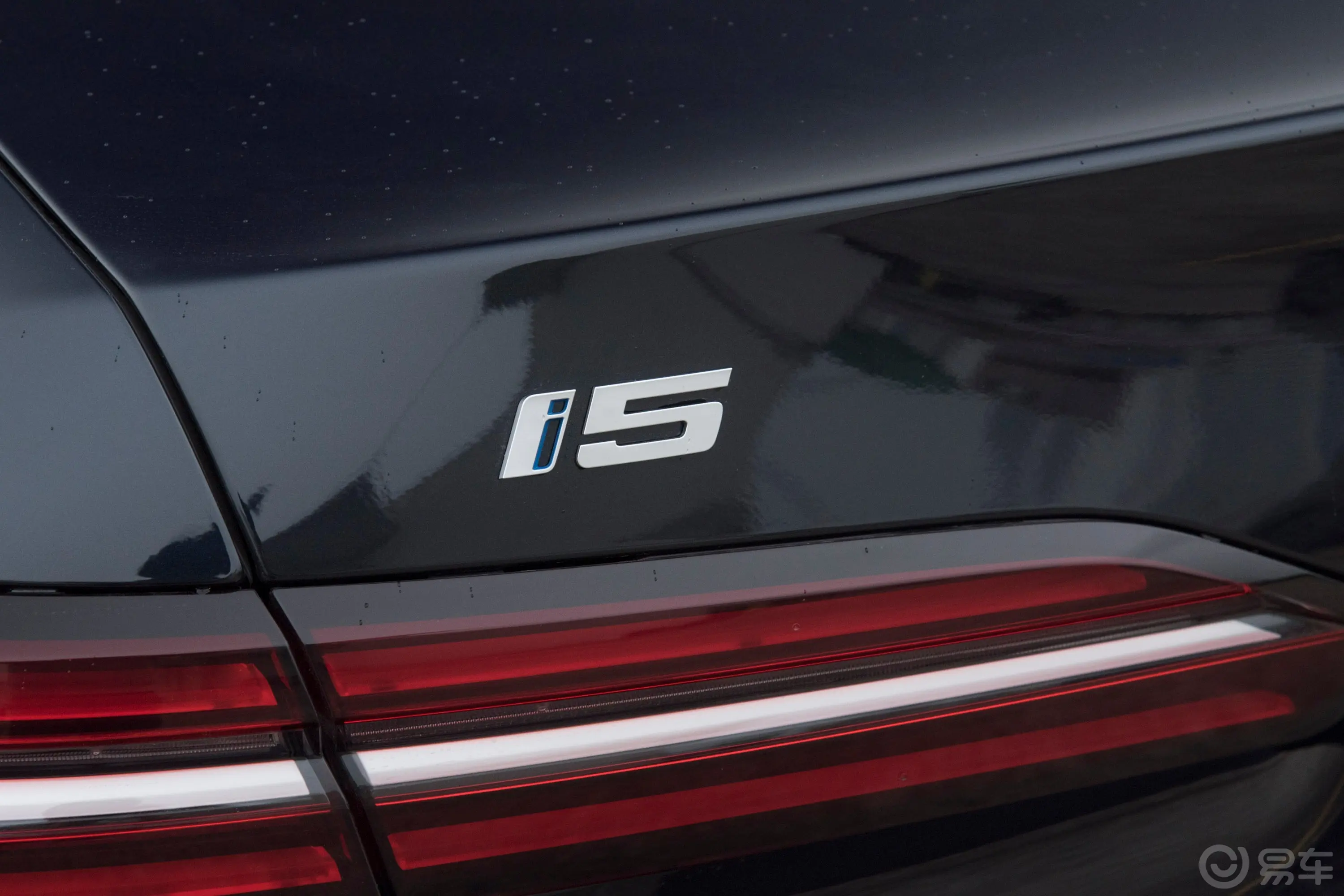 宝马i5eDrive 35L M运动套装外观细节