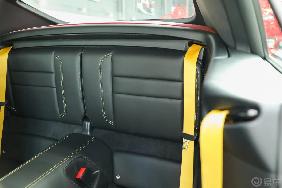 保时捷911Carrera S Cabriolet 3.0T后排空间