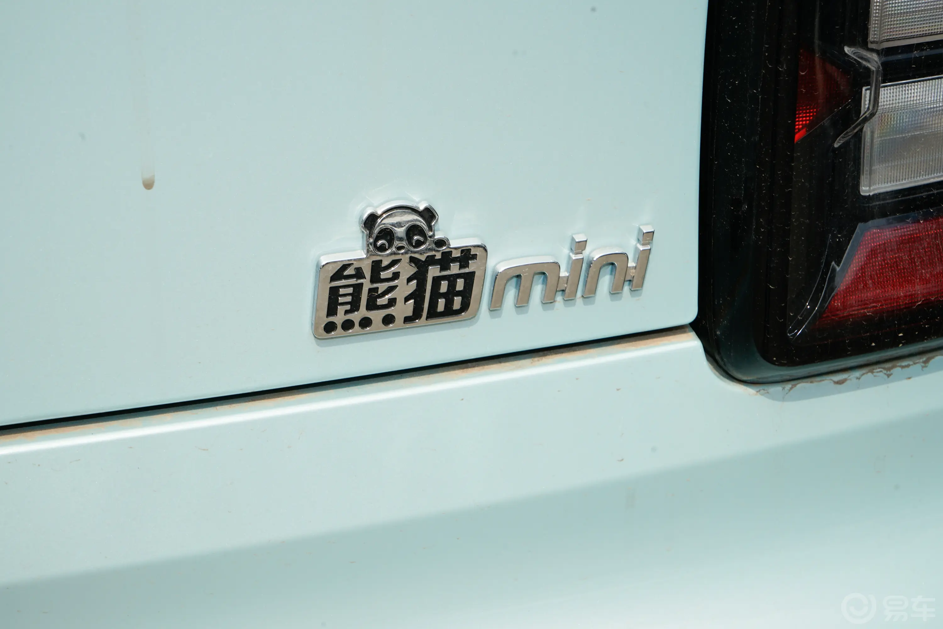 熊猫熊猫mini 200km 龙腾版外观细节